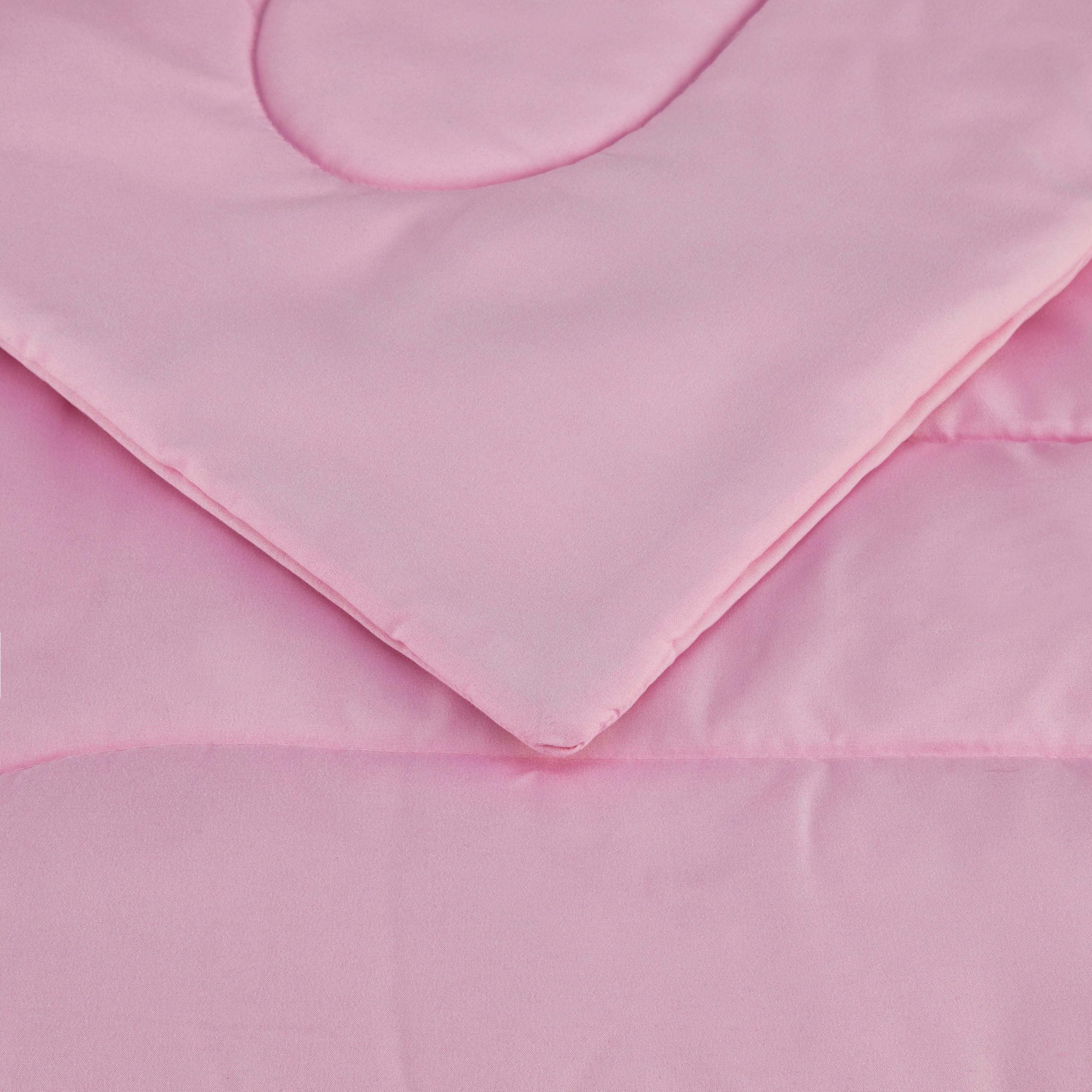 Amazon Basics 3 Piece Microfiber Kid'S Comforter And Pillow Sham Set, Full/Queen, Light Pink, Solid