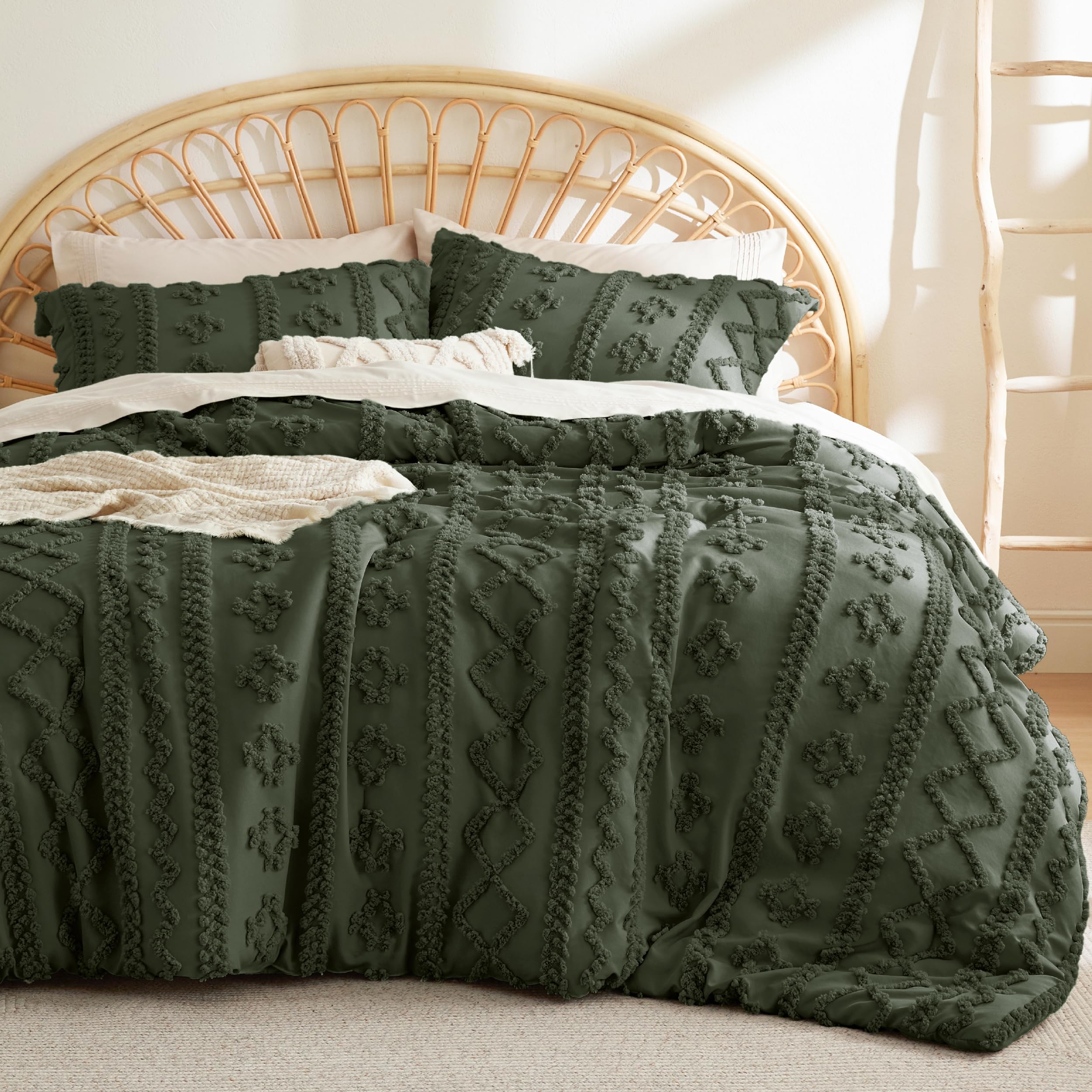 Bedsure Tufted Boho Comforter Set Oversized Queen - Olive Green Boho Bedding Comforter Set, 3 Pieces Farmhouse Shabby Chic Embro