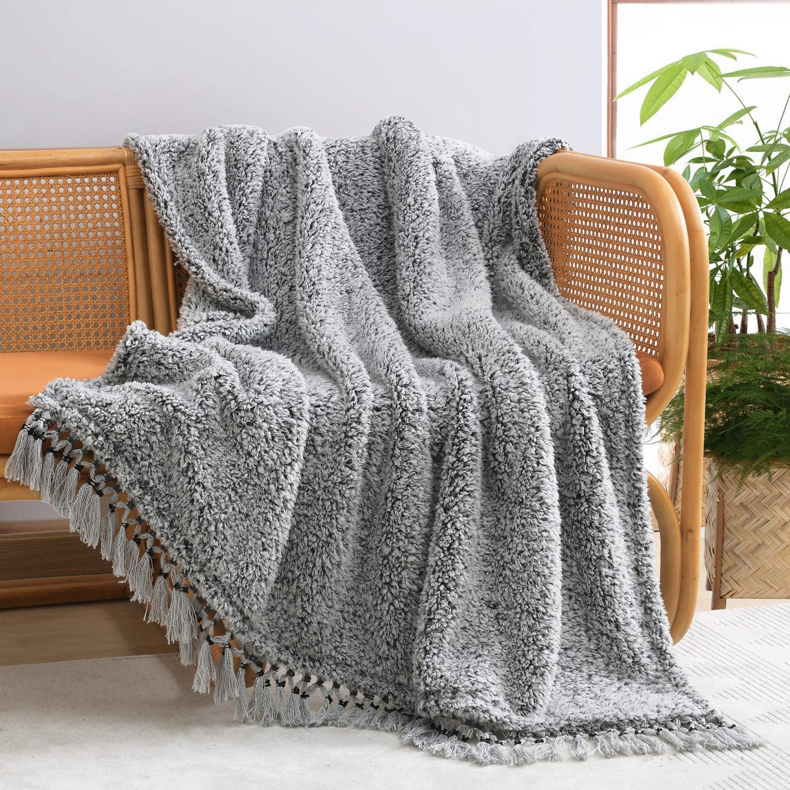 Ultra Soft Cozy Sherpa Throw Blanket, Light Weight Warm Decorative Throw Blanket With Tassel, 2 Tones Ombre Black Pattern Revers