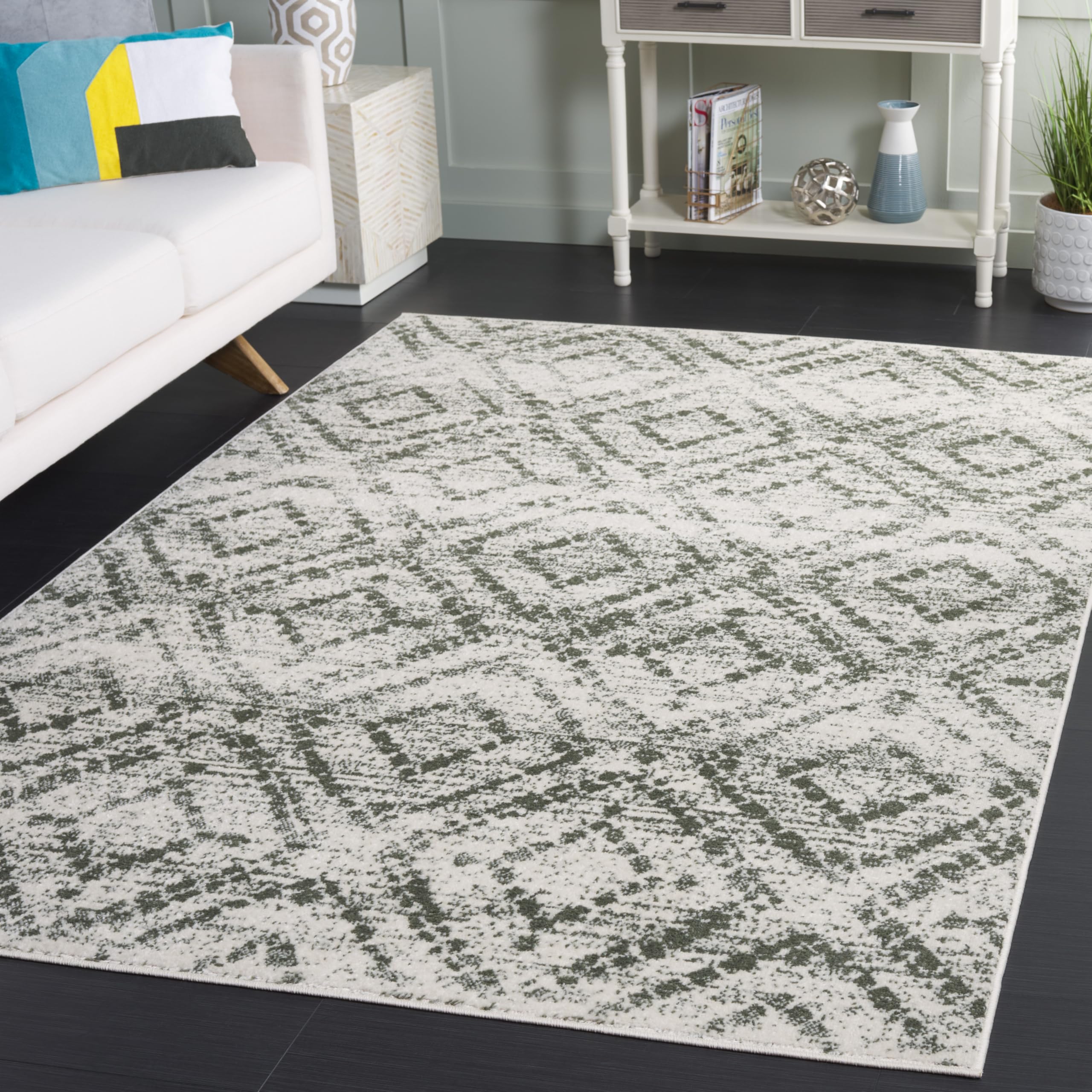 SAFAVIEH Adirondack Collection Area Rug - 51 x 76, Ivory & Dark Green, Geometric Design, Non-Shedding & Easy Care, Ideal for H