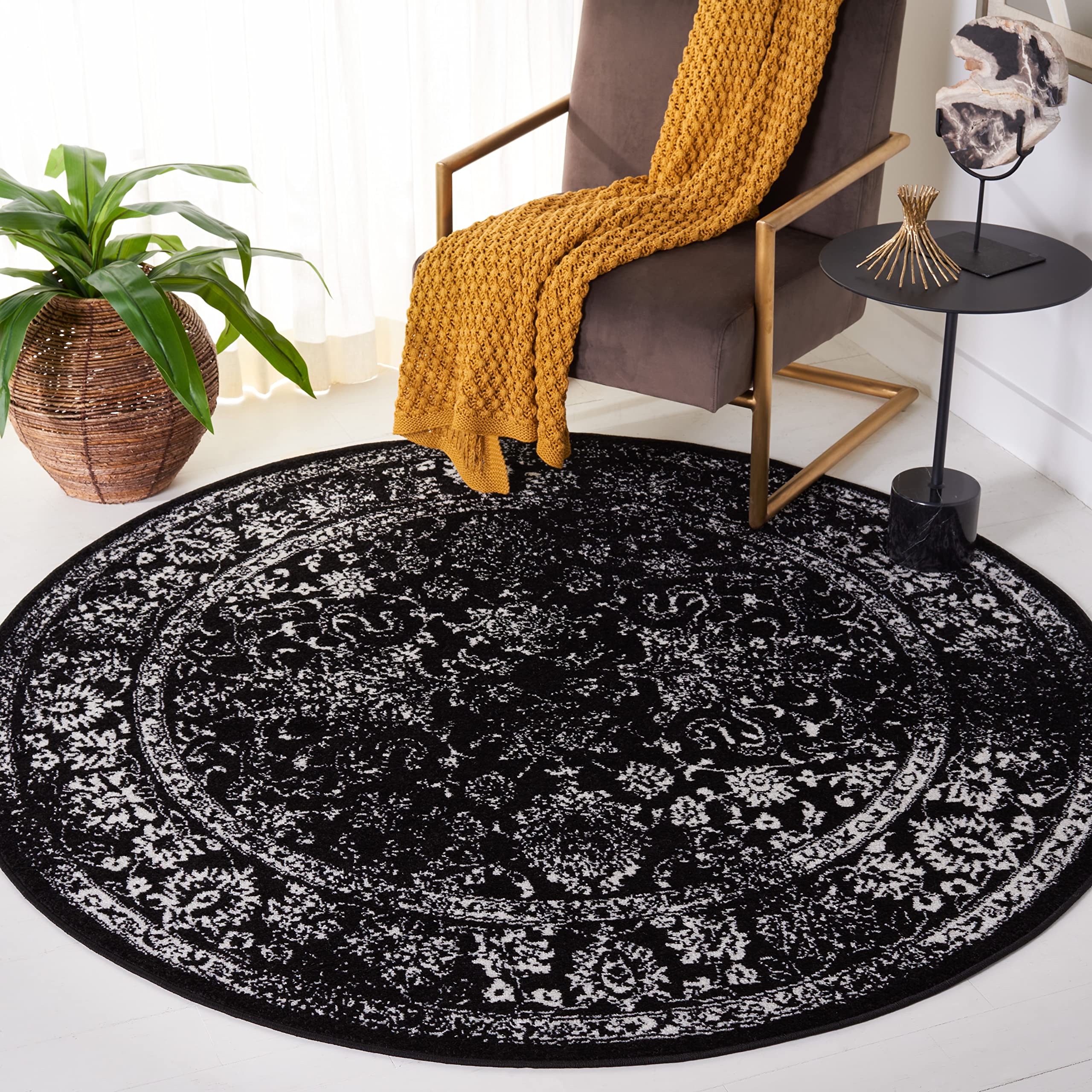 SAFAVIEH Adirondack Collection 6 Round Black/Ivory ADR109Z Oriental Distressed Non-Shedding Area Rug