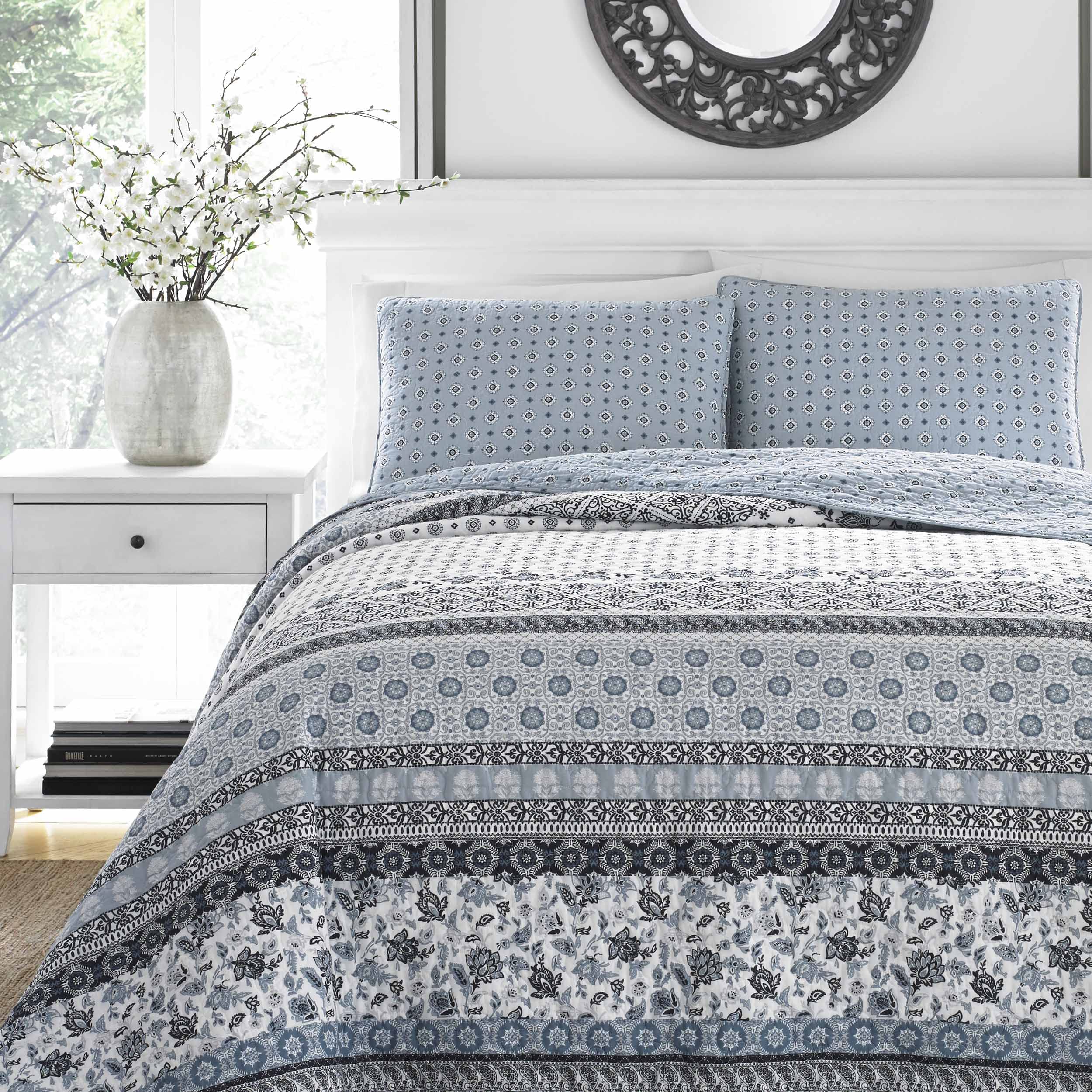 Stone Cottage - Twin Quilt Set, Reversible Cotton Bedding with Matching Sham, Block Print Home Decor (Bexley Light Blue, Twin)