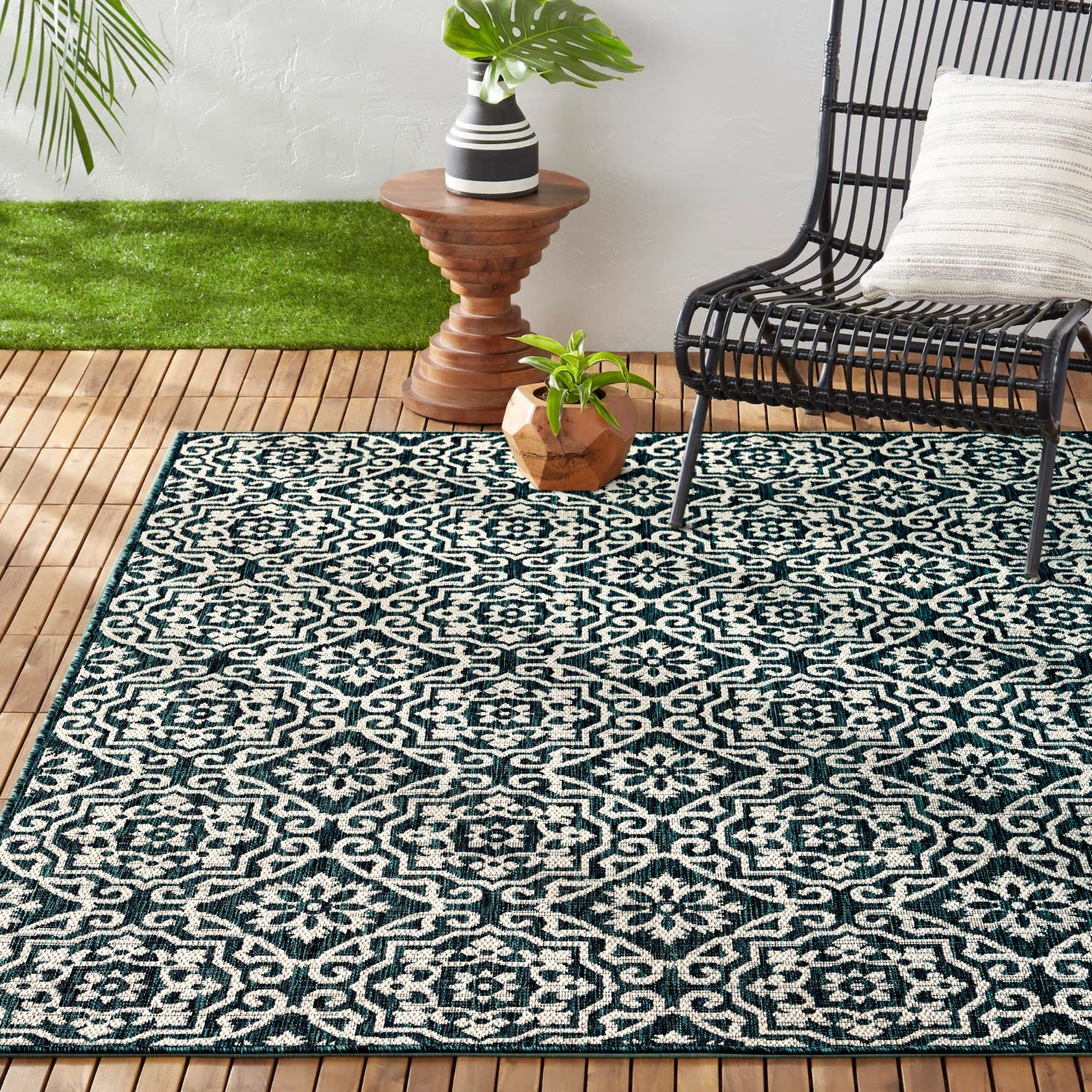 Nicole Miller New York Patio Country Danica Transitional Geometric Indoor/Outdoor Area Rug, Navy Blue/Ivory , 5'2'X7'2'