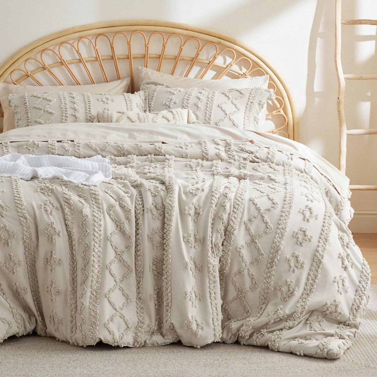 Bedsure Tufted Boho Comforter Set Queen Size - Linen Boho Bedding Comforter Set, 3 Pieces Farmhouse Shabby Chic Embroidery Bed S