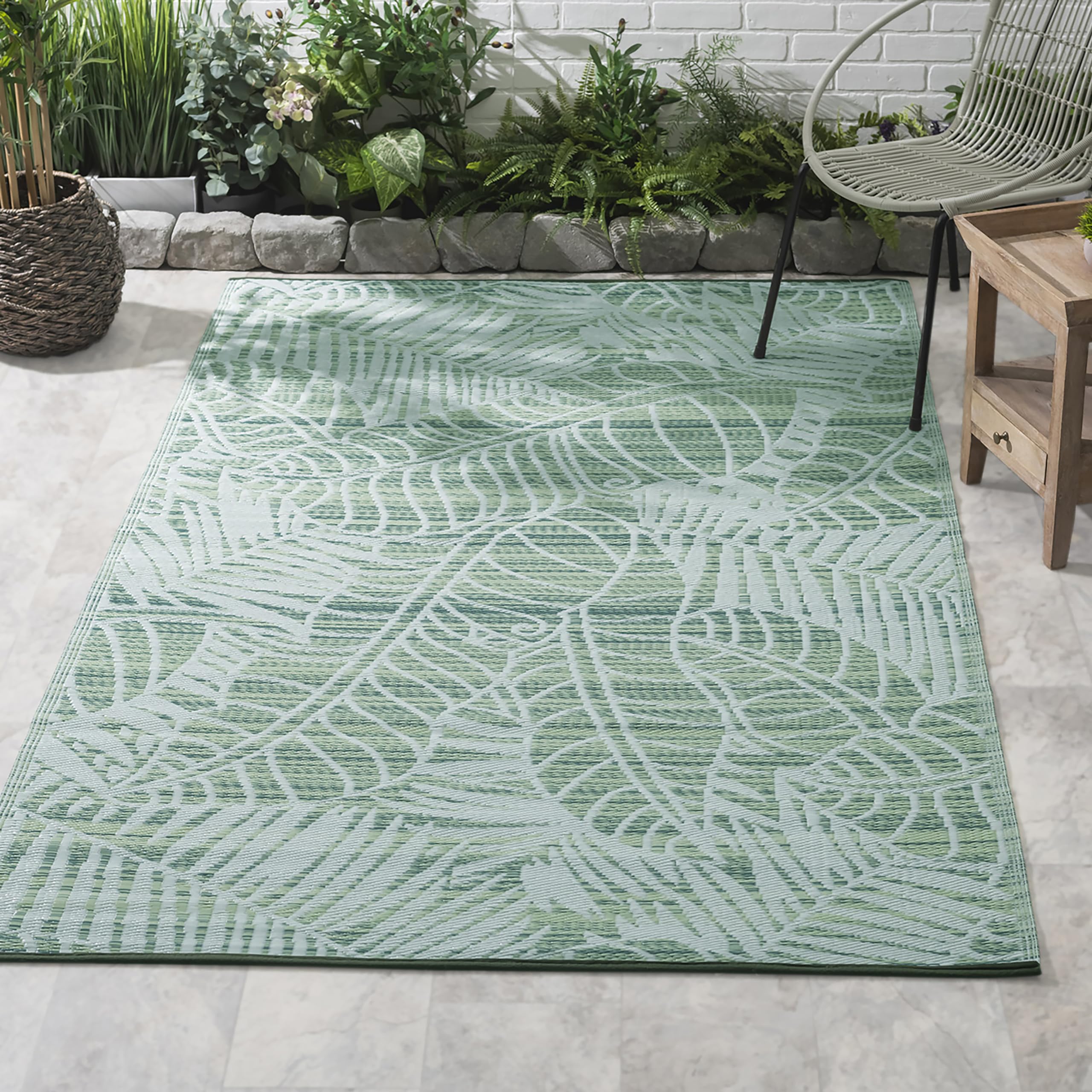 Fab Habitat Outdoor Rug - Waterproof, Fade Resistant, Crease-Free - Premium Recycled Plastic - Tropical, Botanical - Patio, Porc