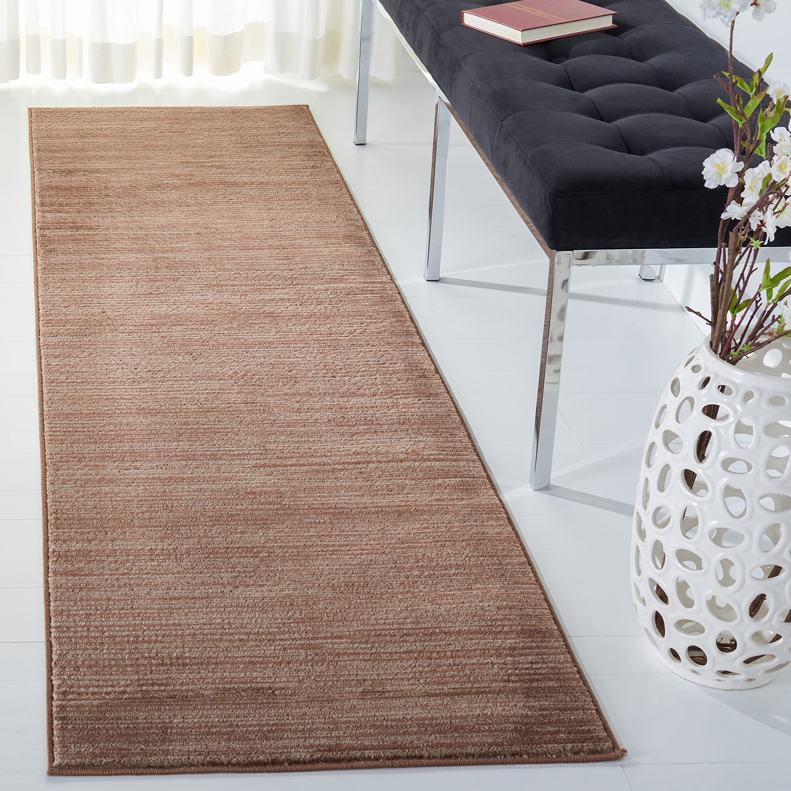 SAFAVIEH Vision Collection Runner Rug - 22 x 6, Brown, Modern Ombre Tonal Chic Design, Non-Shedding & Easy Care, Ideal for Hig