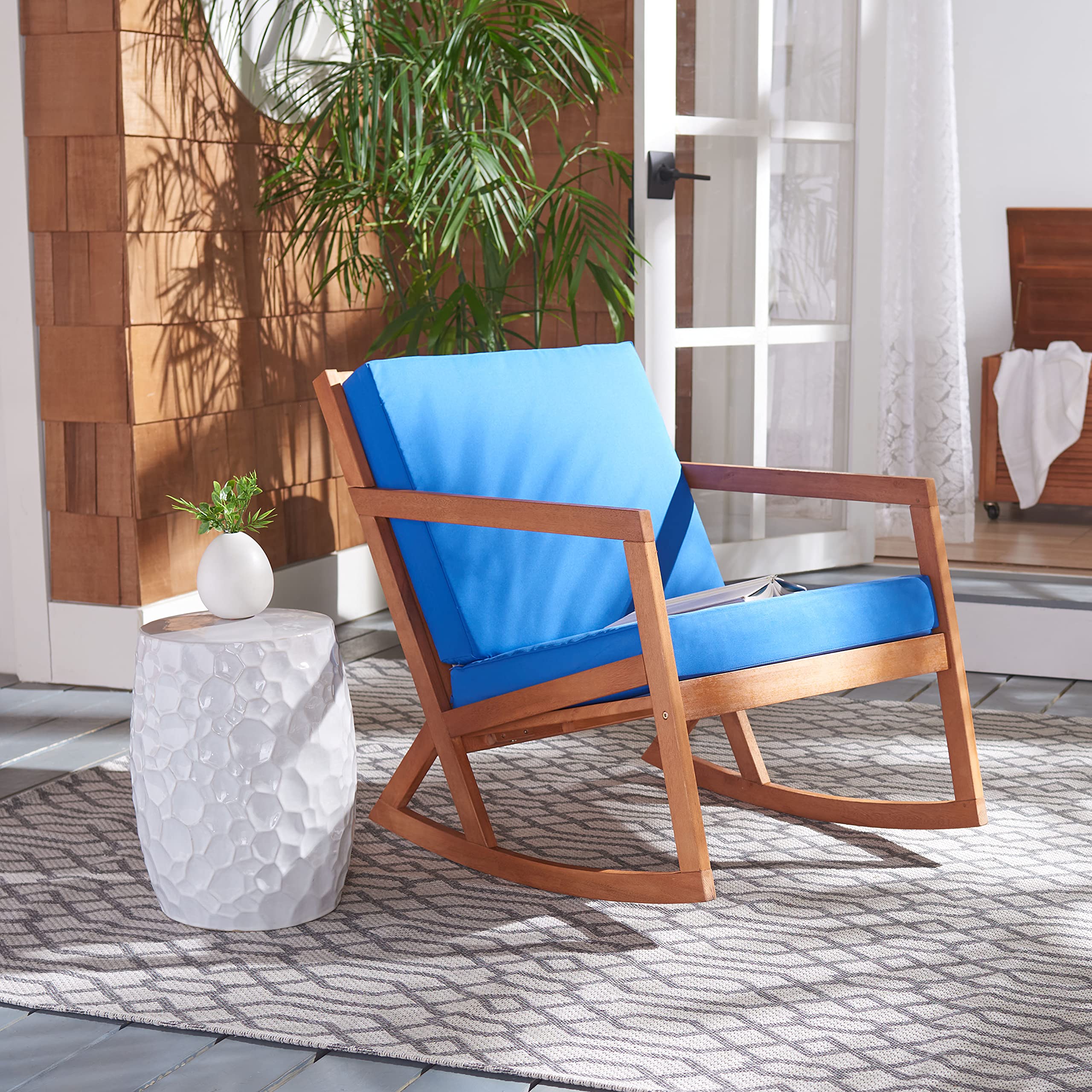 Safavieh Outdoor Collection Vernon Wood Cushion Rocking Chair PAT7013K, Natural/Royal Blue