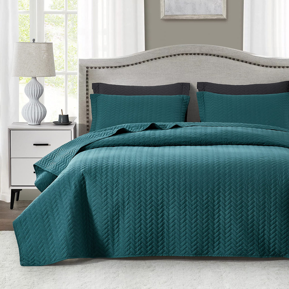 Maple&Stone Quilt Set Queen Size, Lightweight Teal Bedspread Ultrasonic Chevron Pattern Light Coverlet For All Season Comforter