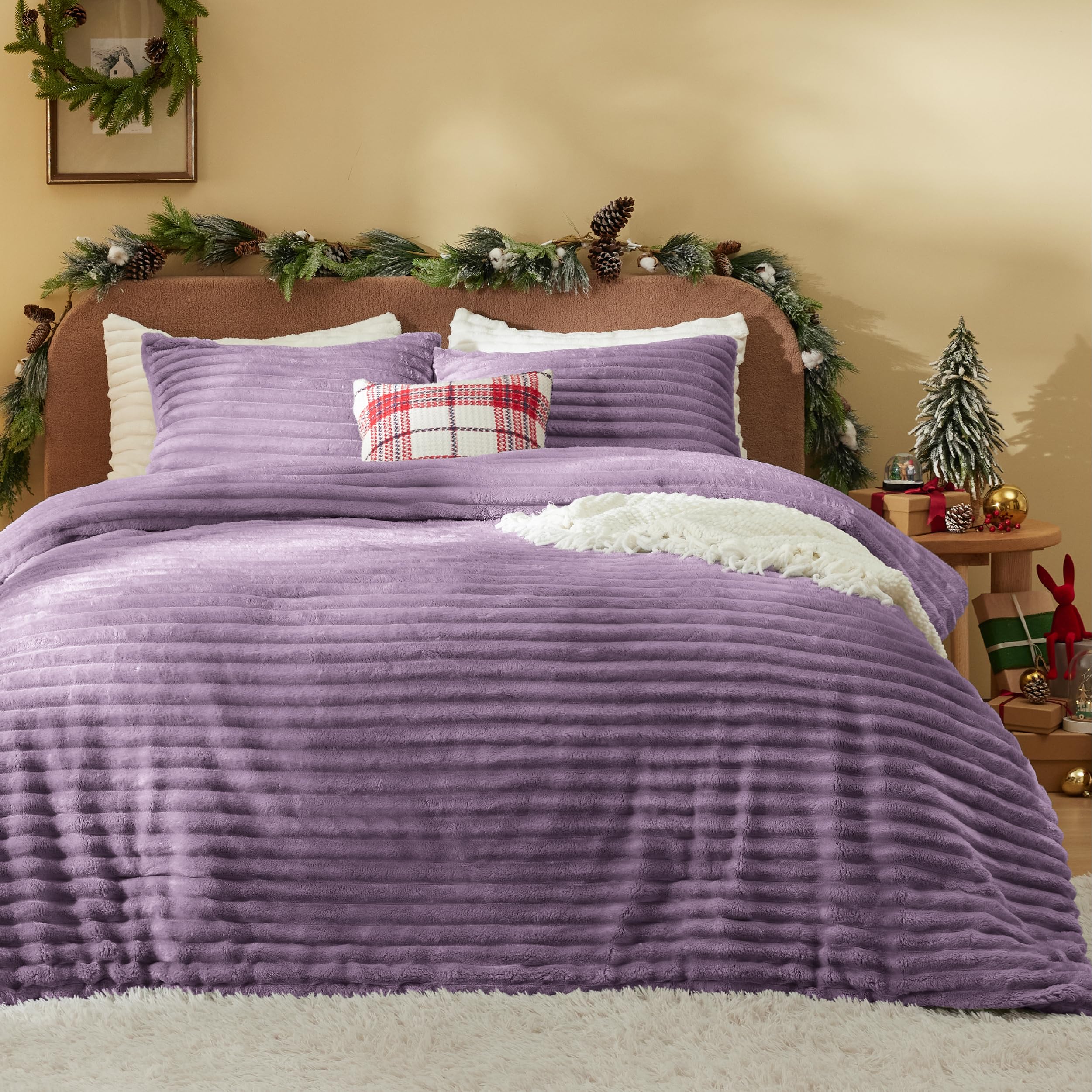 Bedsure Fluffy Comforter Set King Size - Super Soft Faux Fur Bed Set Light Purple, Winter Warm Plush Fleece Bedding, 3 Pieces, 1 Shaggy Fuzzy King Comforter With 2 Pillowcases