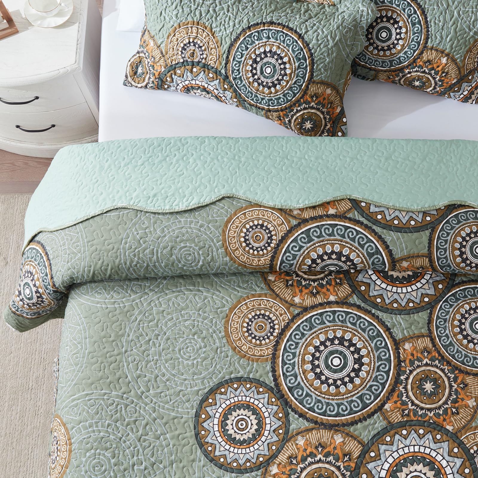 Leaonme 3-Piece Full Queen Size Olive Green Quilt Set Lightweight Oversized Bedspread 90''X98'' Soft Microfiber Floral Coverlet