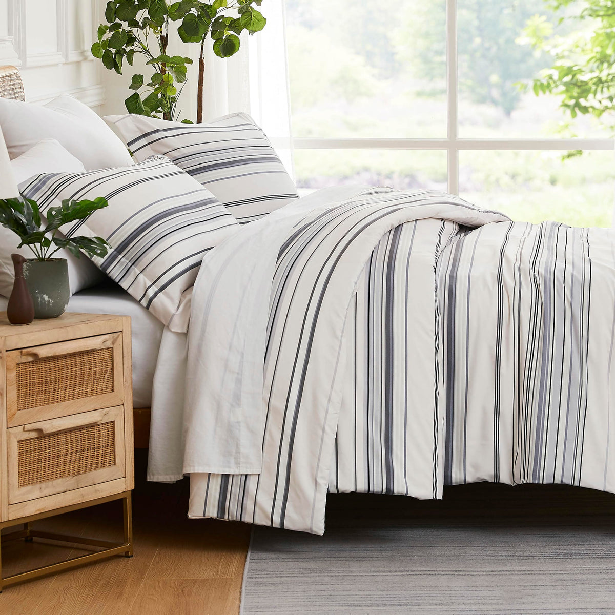 Southshore Fine Living, Inc. Duvet Cover Queen Size/Full Size, Hotel Quality Coastal Bedding Set, Easy Care Full/Queen Duvet Cov