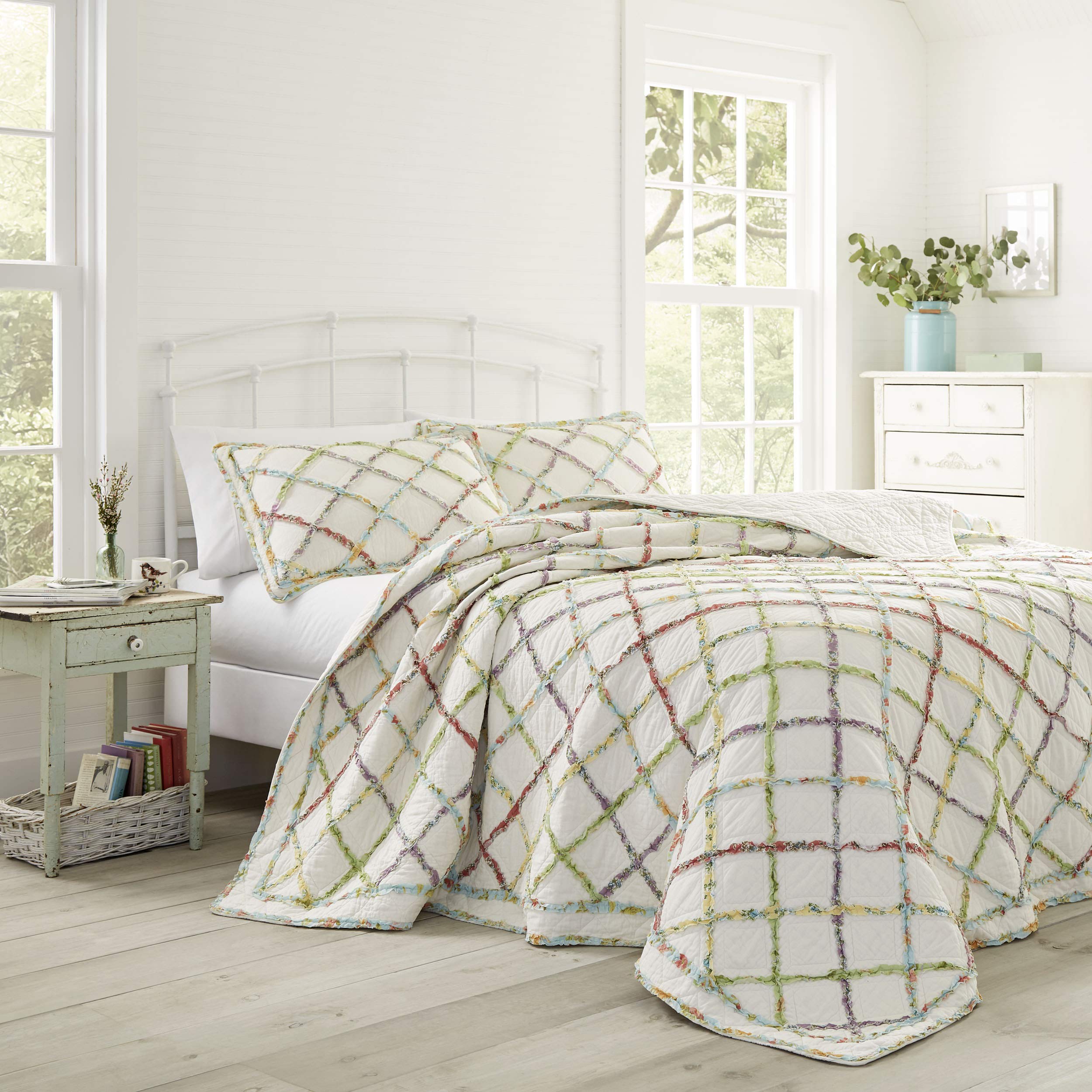 Laura Ashley - Twin Quilt, Reversible Cotton Bedding, Lightweight Home Decor For All Seasons (Ruffle Garden Cream, Twin)