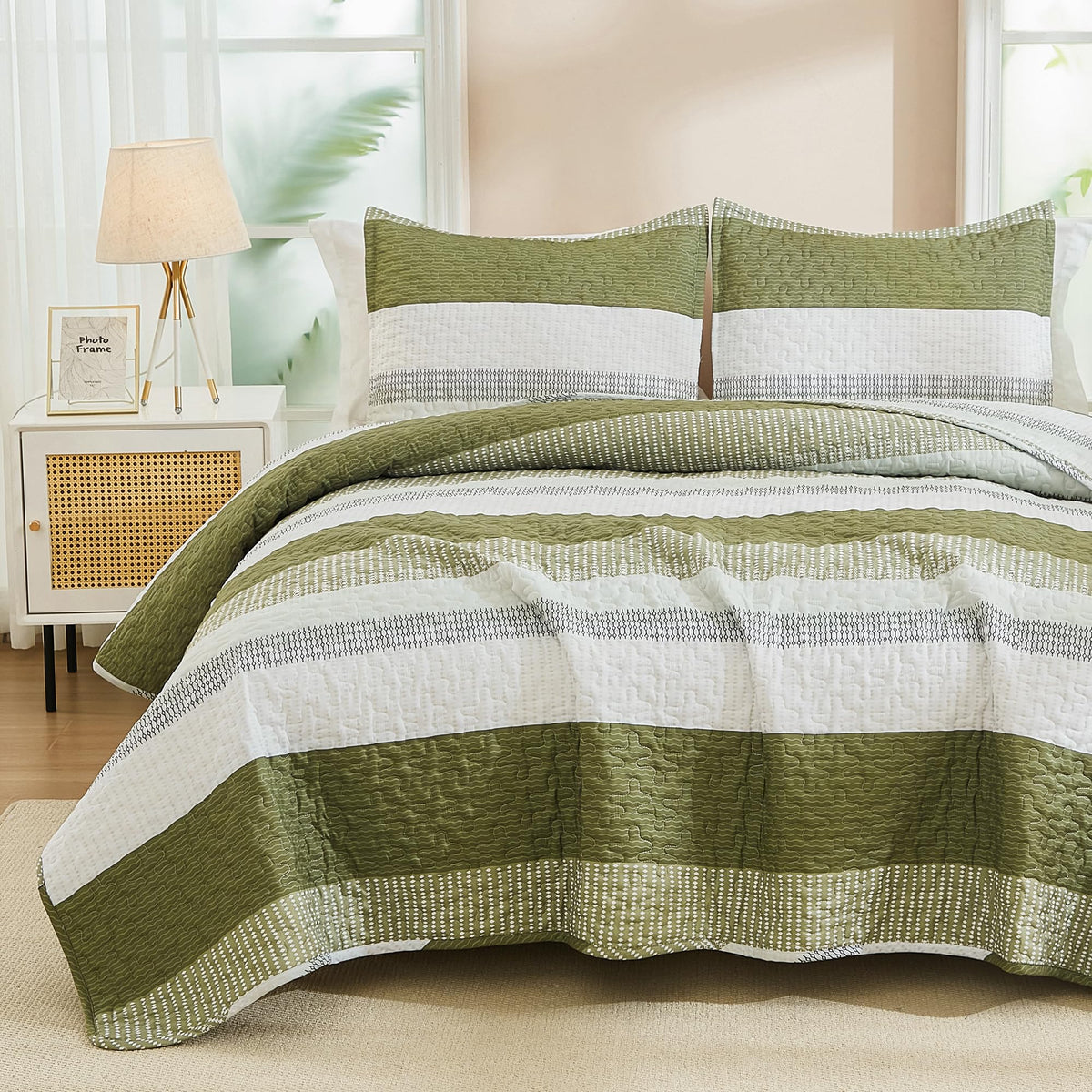 Andency Queen Quilt Bedding Set Olive, 3 Pieces Patchwork Olive Green Striped Ultra Soft Lightweight Bedspreads, Coverlets Set W