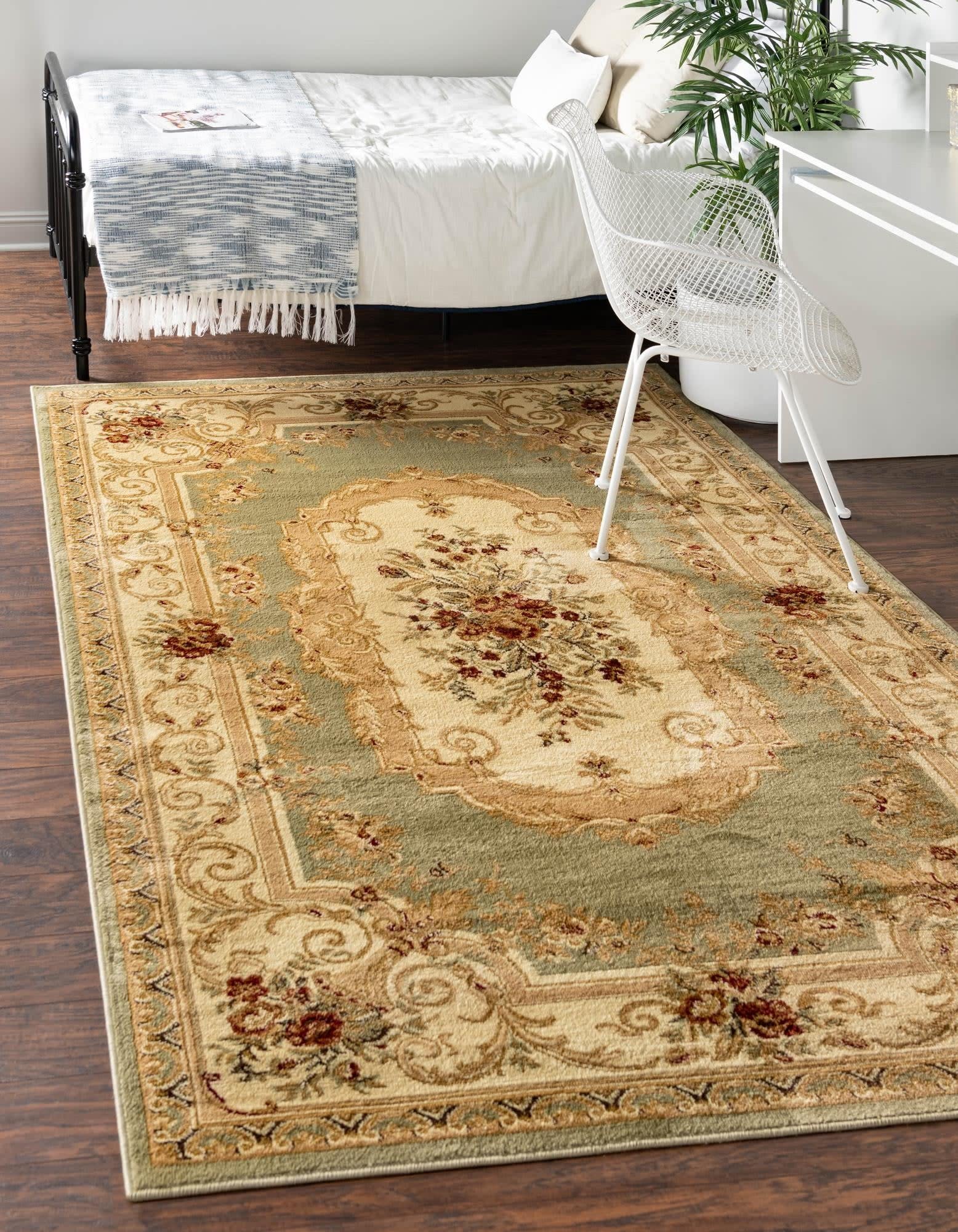 Unique Loom Versailles Collection Traditional Classic Floral Motif Area Rug (4 0 x 6 0 Rectangular, Green/ Ivory)