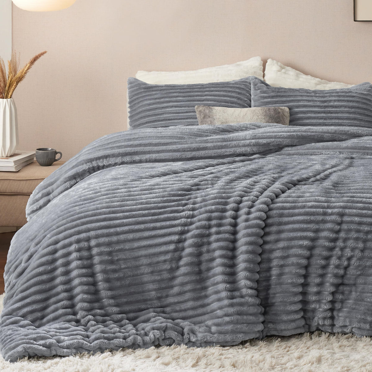 Bedsure Fluffy Comforter Set Queen - Super Soft Faux Fur Comforter Queen Size Grey, Winter Warm Fleece Bedding Set, Plush Fuzzy