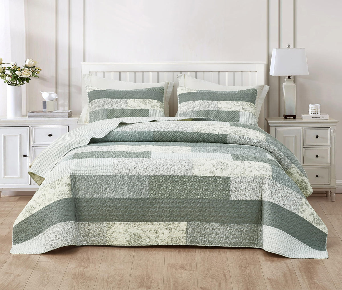Chezmoi Collection Caleb 3-Piece Muted Gray White Ivory Floral Plaid Rectangular Patchwork Quilt Set - Pre-Washed Cotton Quilted