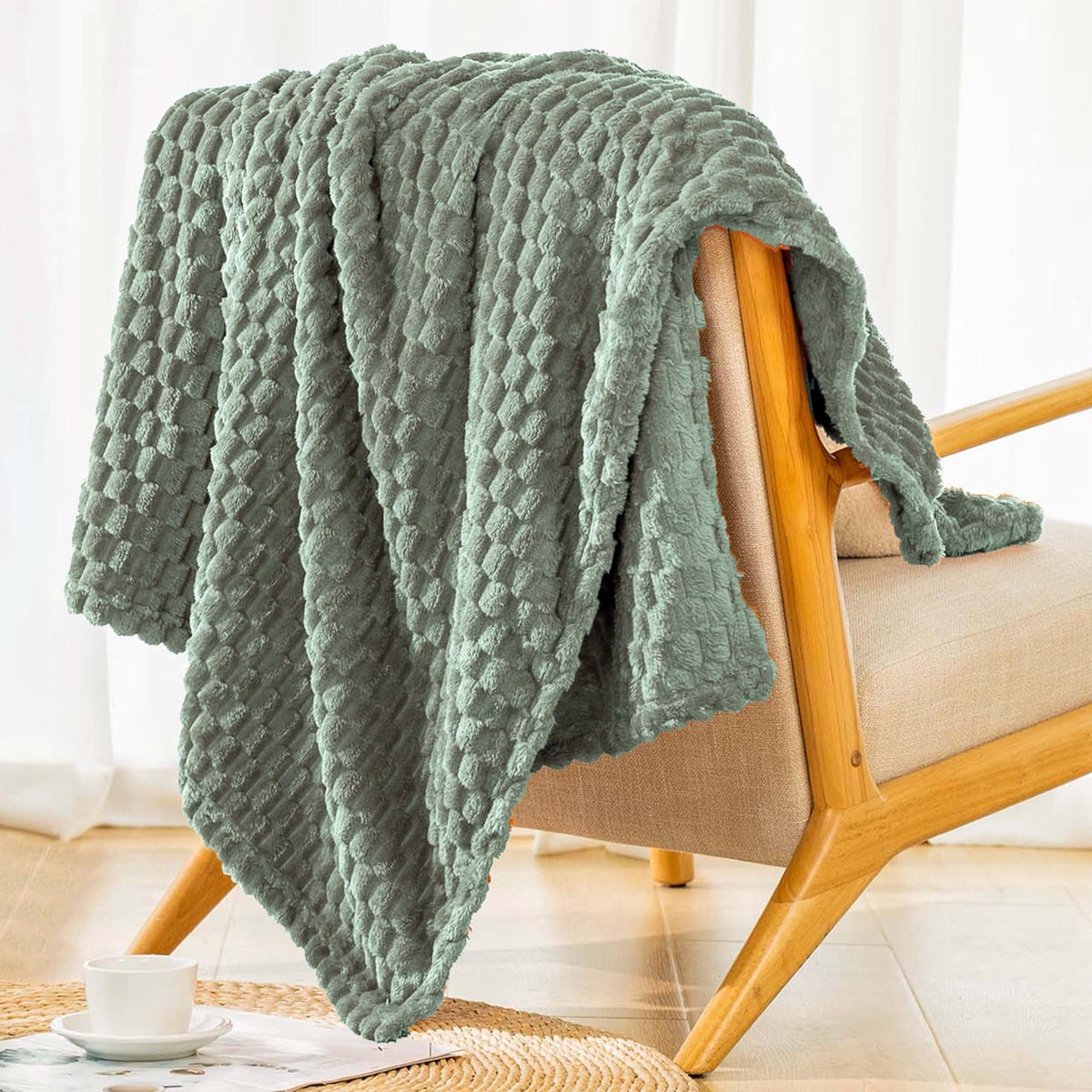Bnuitland Sage Green Flannel Throw Blanket (50X70 Inches), 300 Gsm Fleece Cozy Warm Soft Home Decor Lightweight Bed Sofa Blanket