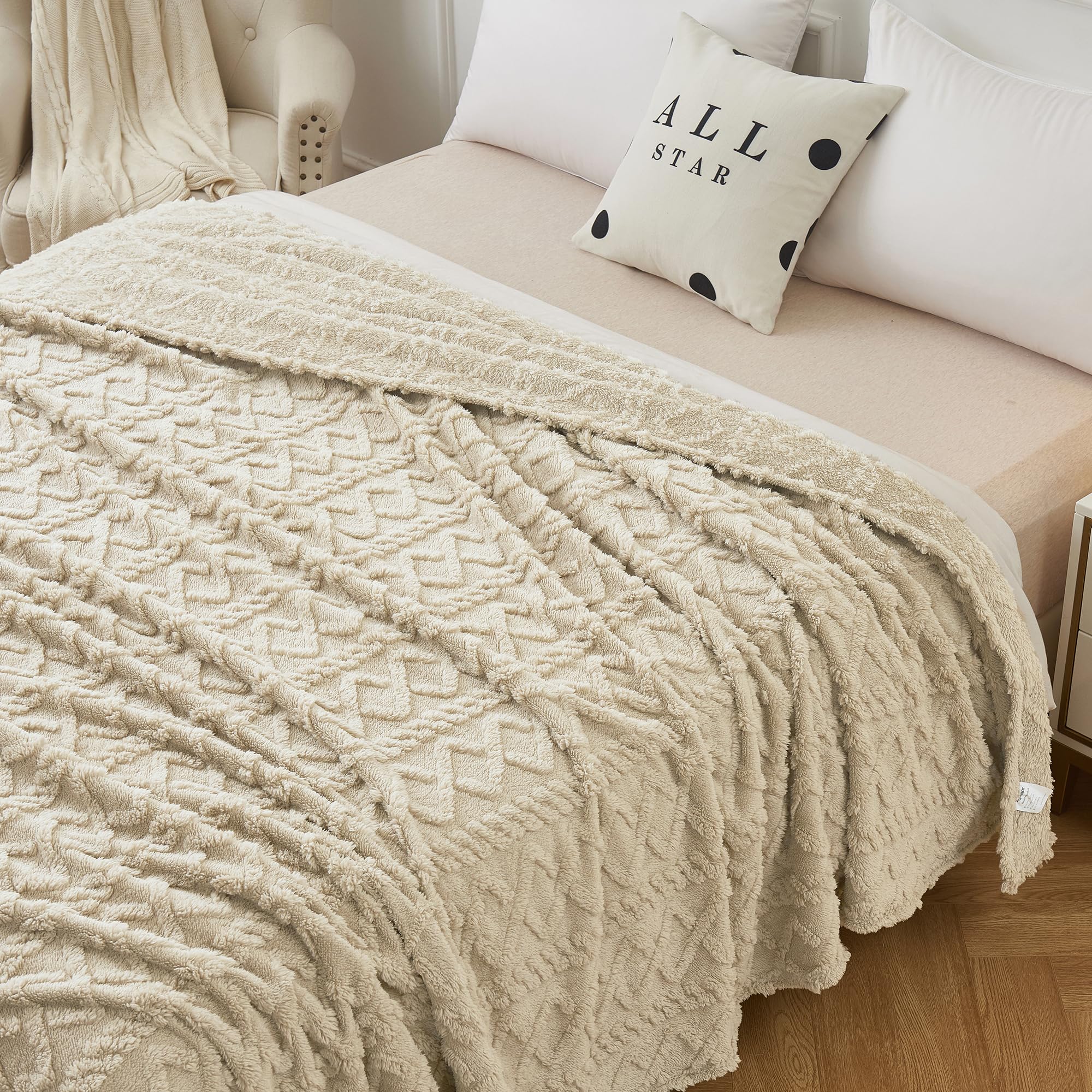 Aganear Fleece Twin Blanket - 3D Stylish Design, Lightweight Blanket Super Soft, Fluffy, Warm, Decorative Present For All Season