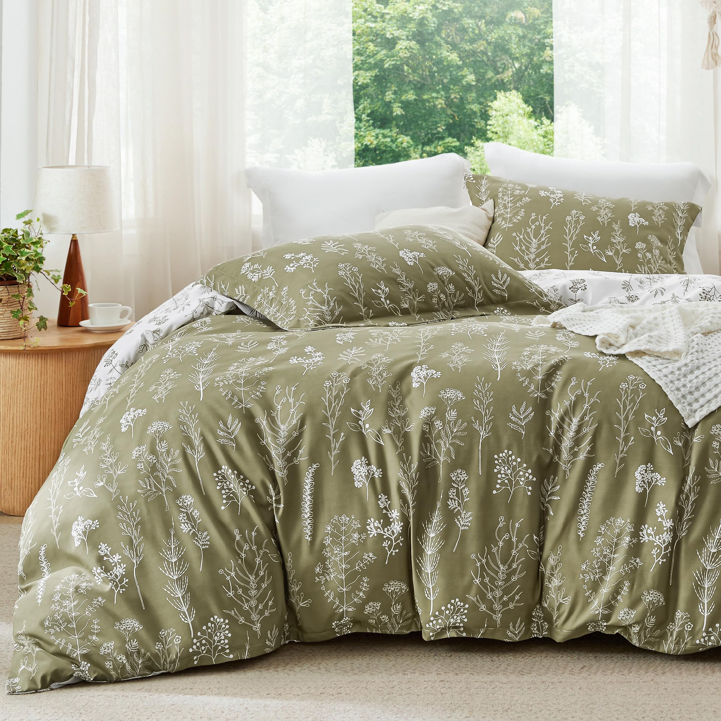 Bedsure Full Comforter Set - Olive Green Comforter, Cute Floral Bedding Comforter Sets, Gifts For Woman, 3 Pieces, 1 Soft Revers