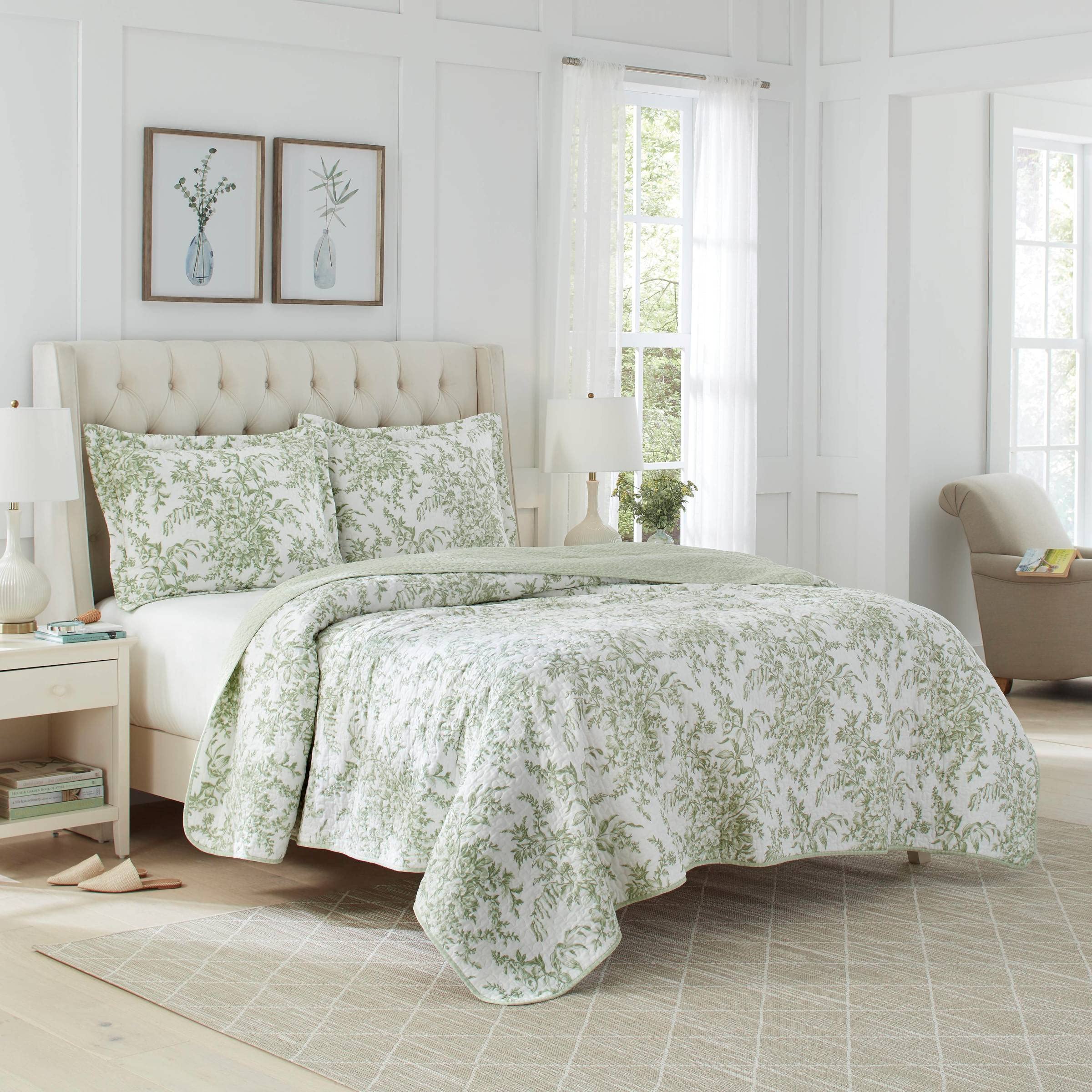 Laura Ashley - Twin Quilt Set, Reversible Cotton Bedding With Matching Sham, Lightweight Home Decor For All Seasons (Bedford Green/Off-White, Twin)