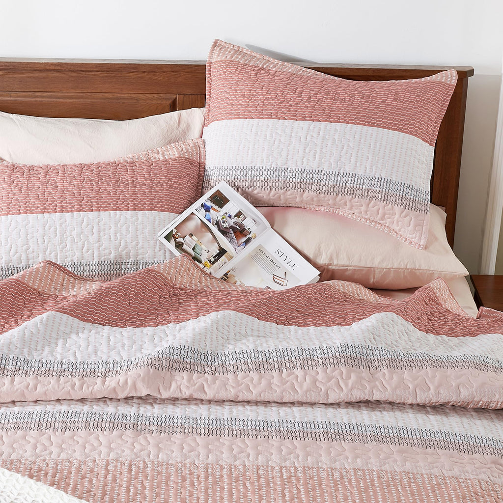 Andency Queen Quilt Bedding Set Blush Pink, 3 Pieces Patchwork Summer Striped Ultra Soft Lightweight Bedspreads, Coverlets Set With 2 Pillow Shams For All Seasons (90'X96')