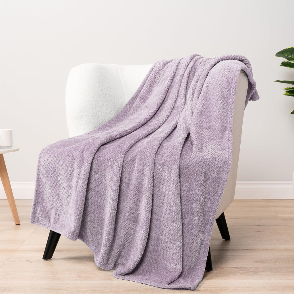 Pavilia Soft Fleece Lavender Lilac Throw Blanket For Couch, Lightweight Plush Warm Blankets For Bed, Fuzzy Cozy Flannel Blanket