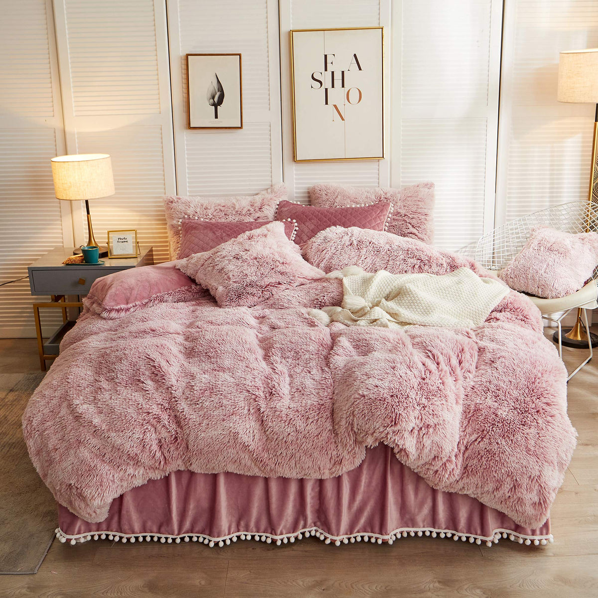 Liferevo Luxury Plush Shaggy Duvet Cover Set, Soft Fluffy Furry Duvet Cover Set(1 Faux Fur Fuzzy Comforter Cover + 2 Pom Poms Ve