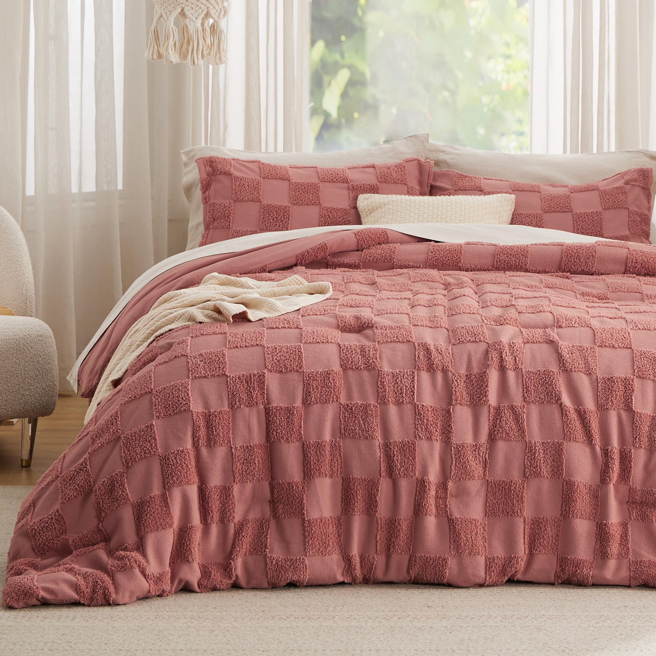 Bedsure Queen Size Comforter Set Grayish Pink, Boho Tufted Bed Set, Checkered Farmhouse Shabby Chic Bedding, 3 Pieces, 1 Plaid Geometric Comforter And 2 Pillow Shams
