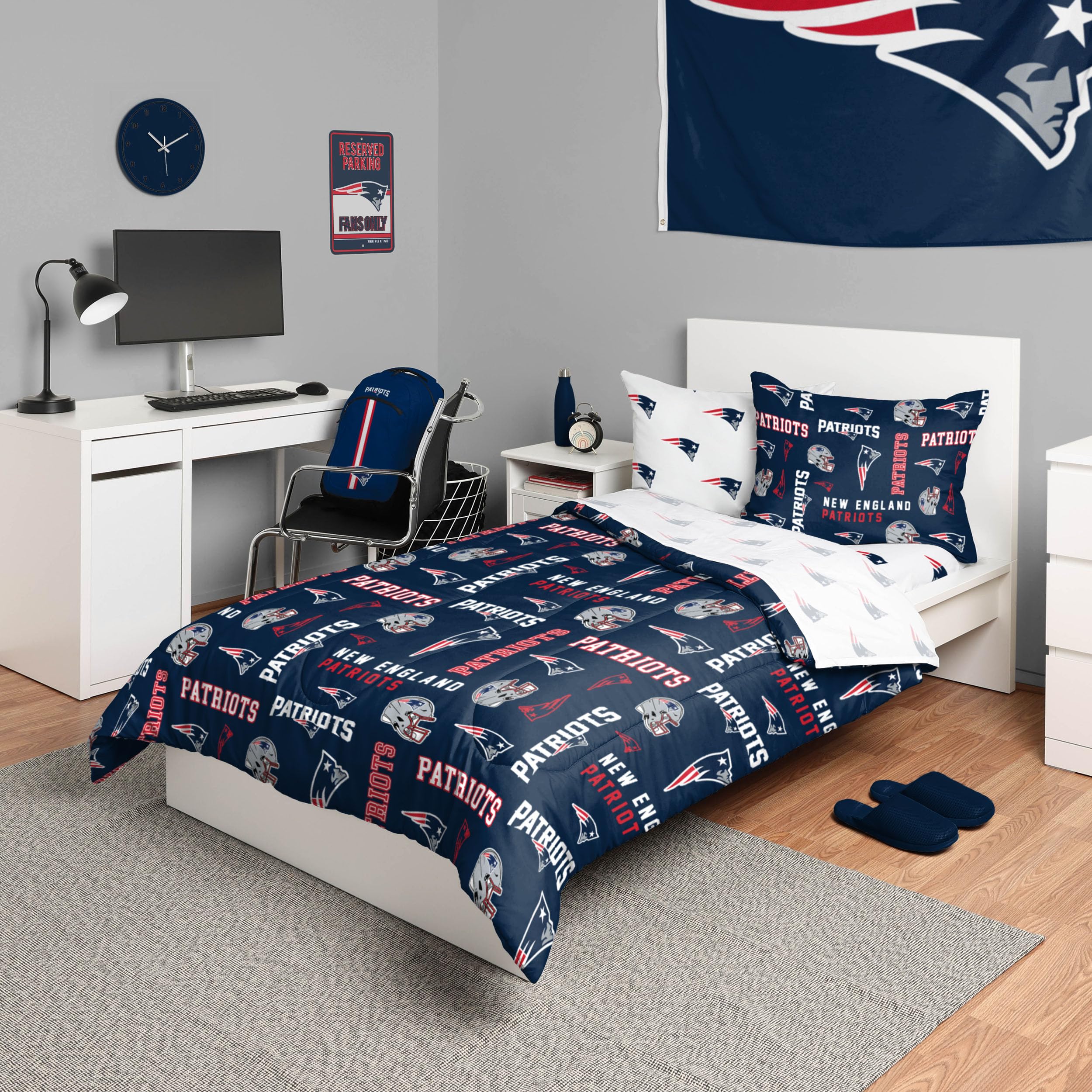 Foco New England Patriots Nfl Team Color Bed In A Bag Comforter Bedding 5 Piece Twin Set