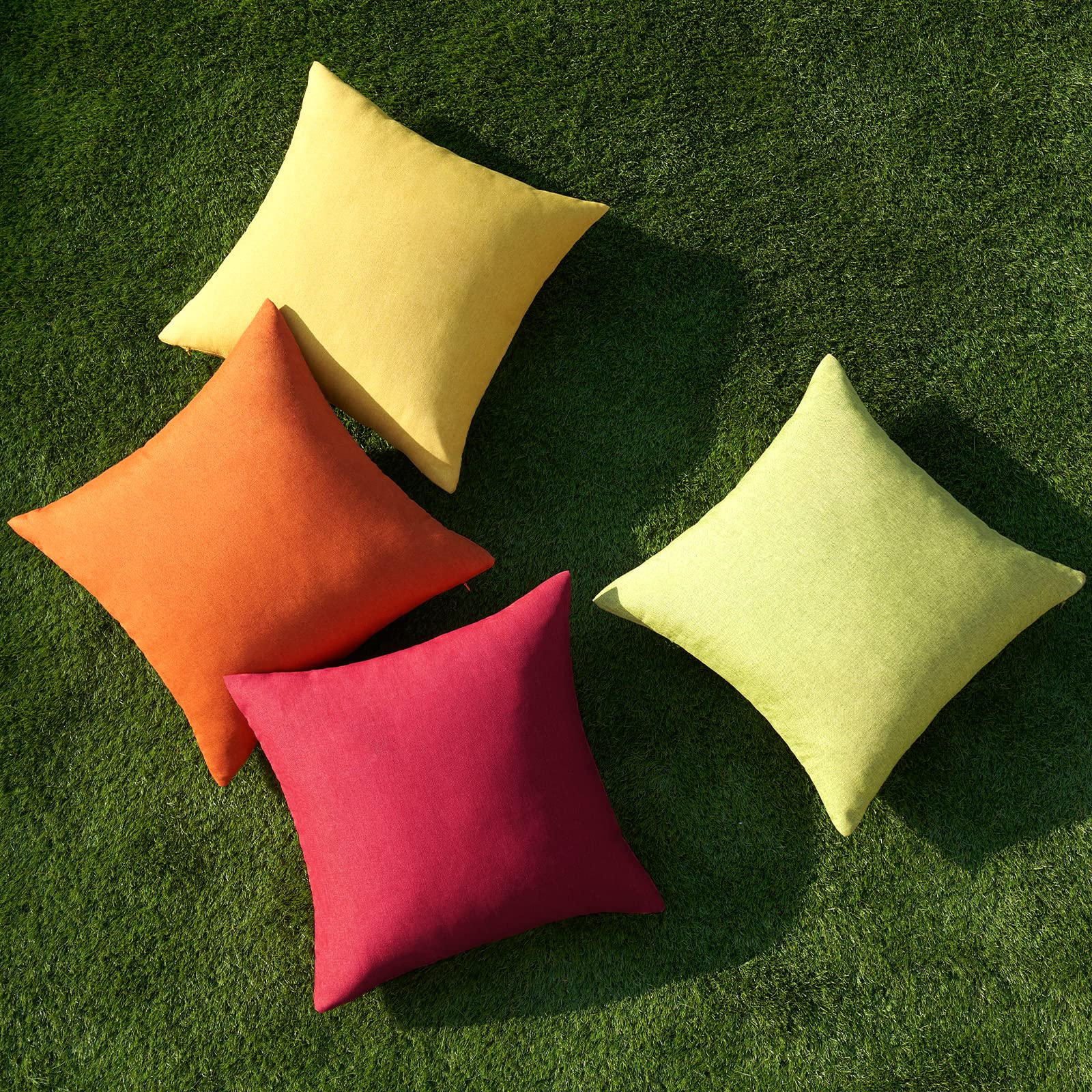 Miulee Pack Of 4 Decorative Outdoor Throw Pillow Covers Linen Waterproof Pillow Covers Farmhouse Cushion Cases For Patio Garden Tent Balcony Couch Sofa 18X18 Inch Red/Green
