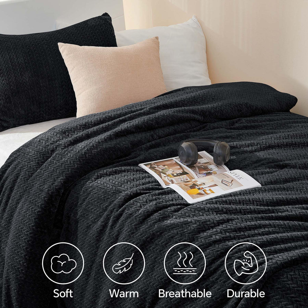 Chixpace Fluffy Twin Comforter Set - Furry Black Leaves Pattern Faux Fur Bed Set, Winter Ultra Soft Fuzzy Comfort Set, Velvet Be