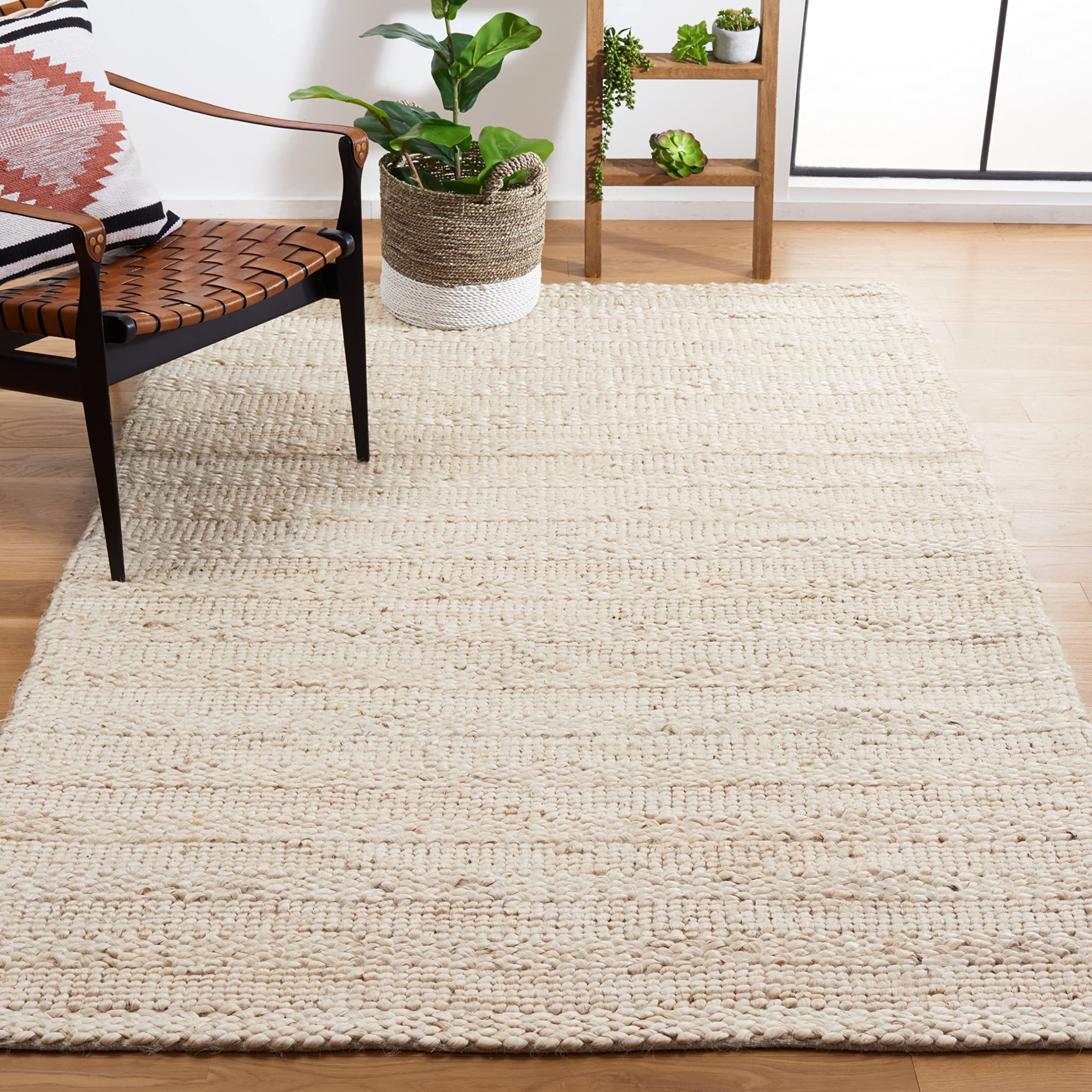 SAFAVIEH Natural Fiber Collection X-Large Area Rug - 11 x 15, Bleach, Handmade Braided Woven Jute, Ideal for High Traffic Area