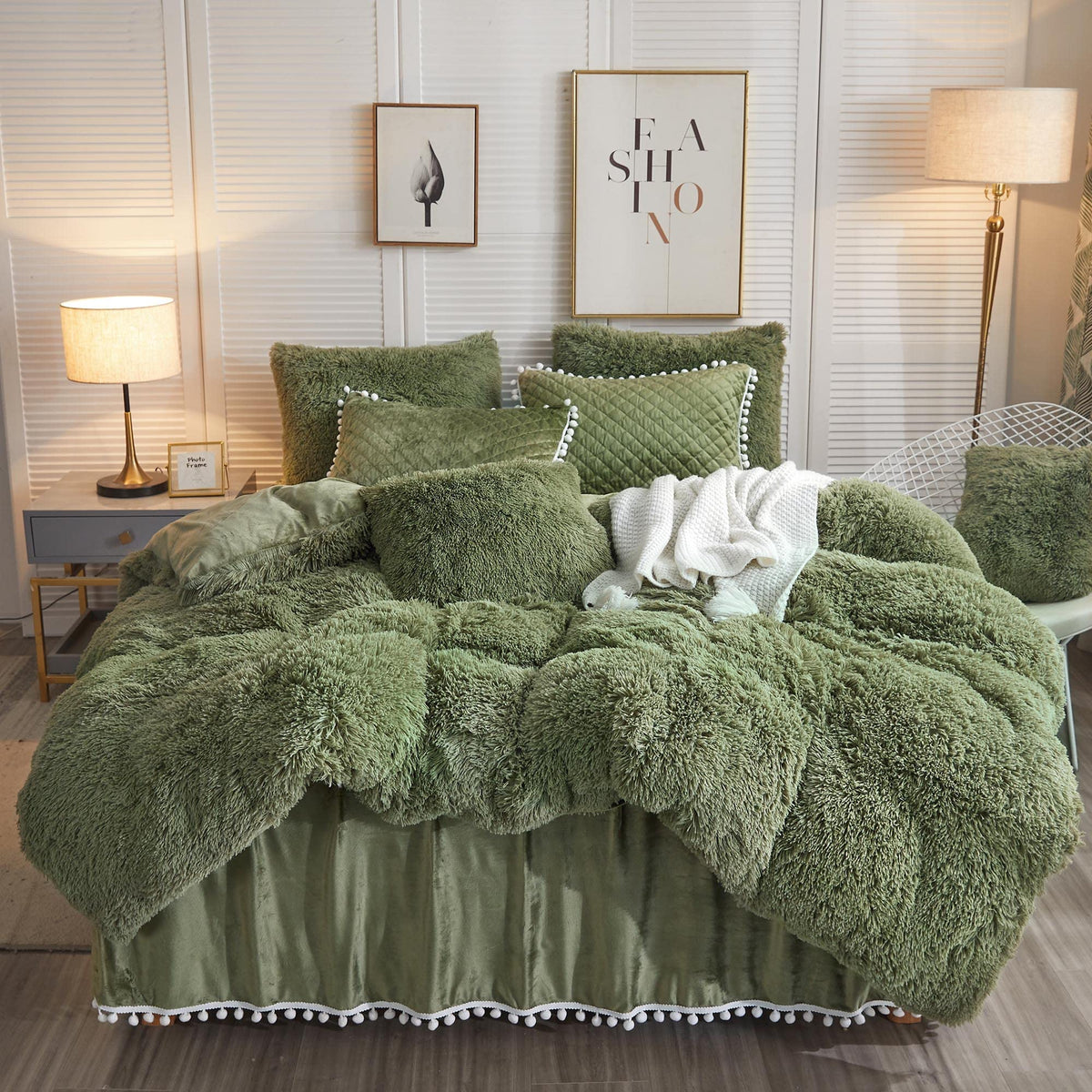 Liferevo Luxury Plush Shaggy Duvet Cover Set, Soft Fluffy Furry Duvet Cover Set(1 Faux Fur Fuzzy Comforter Cover+2 Pom Poms Velv