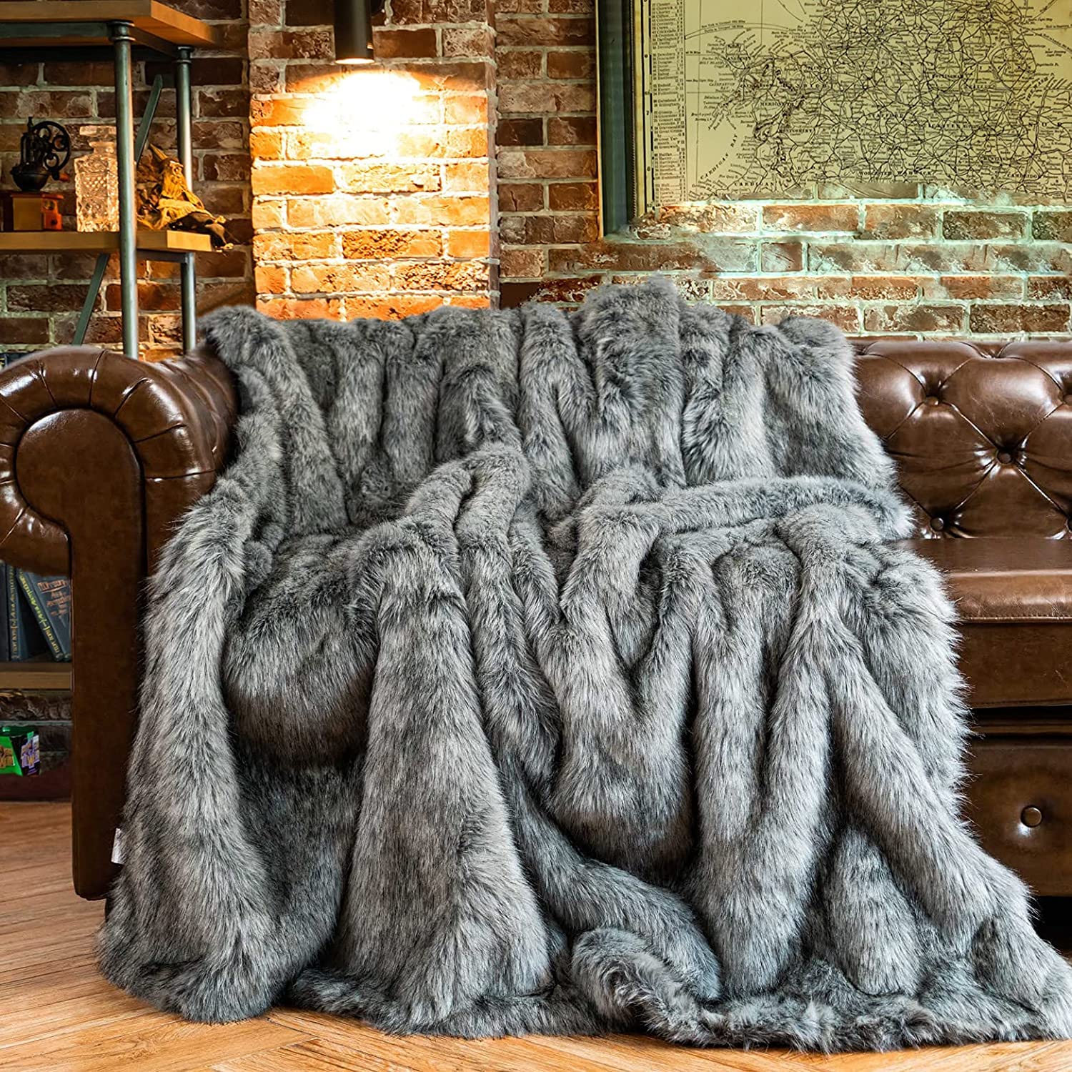 Battilo Home Silver Grey Faux Fur Throw Blanket For Couch, Bed, Fake Fur Blankets & Throws, Thick Warm Heavy Fluffy Fuzzy Elegan