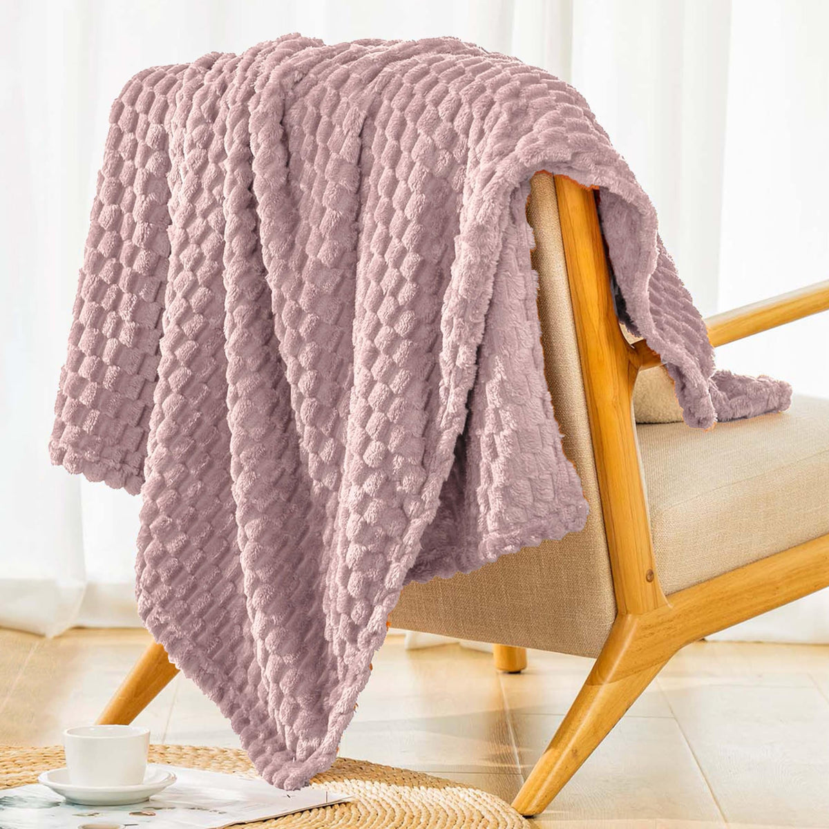 Bnuitland Pink Flannel Throw Blanket (50X40 Inches), 300 Gsm Fleece Cozy Warm Soft Lightweight Bed Sofa Blanket For Babys And Pe