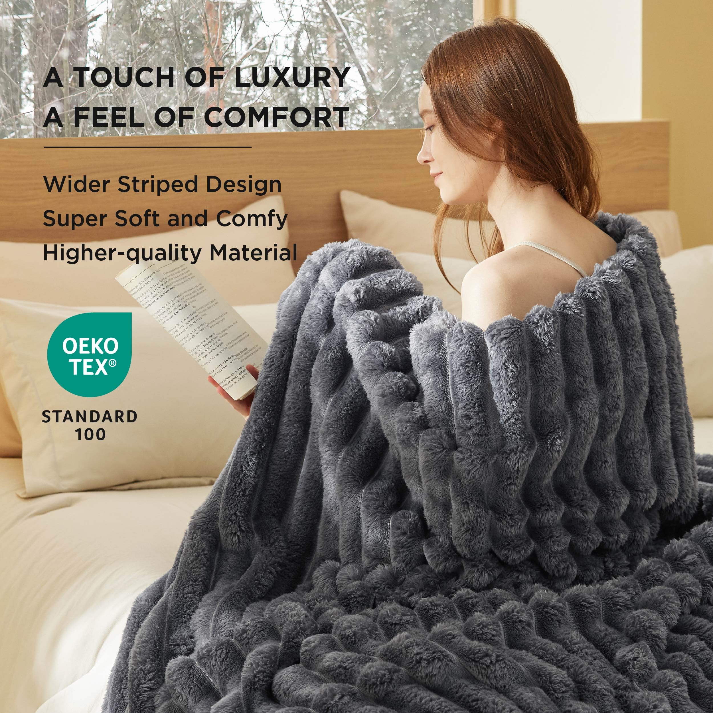Bedsure King Size Blanket For Bed - Super Soft Cozy Blankets For Women, Cute Large Fleece Blanket For Girls, Grey,108X90 Inches,