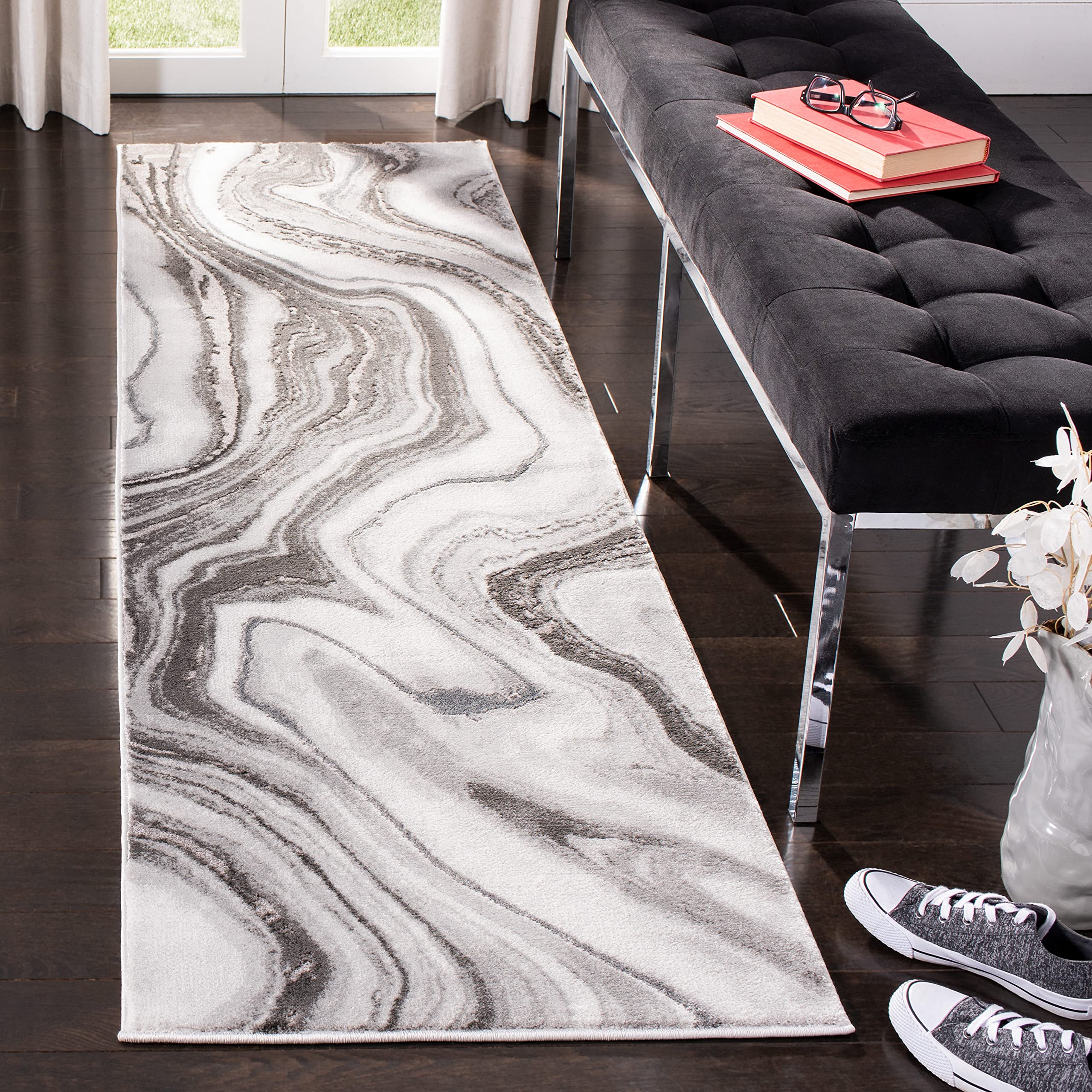SAFAVIEH Craft Collection Runner Rug - 23 x 14, Grey & Silver, Modern Abstract Design, Non-Shedding & Easy Care, Ideal for Hig
