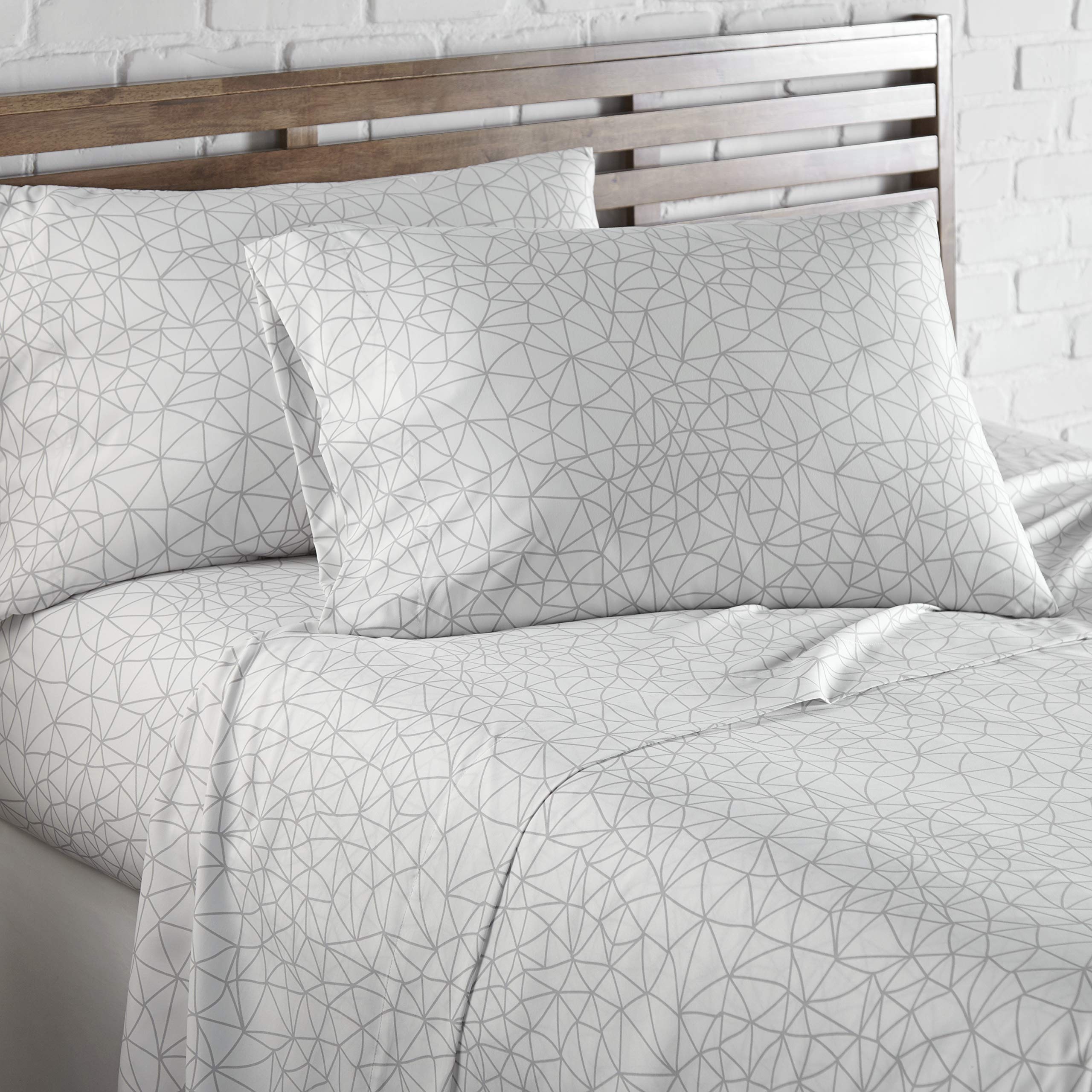 Southshore Fine Living, Inc. 3-Piece Twin Sheet Set With 14-Inch Deep Pocket Fitted Sheet, Oversized Flat Sheet, 1 Pillowcase, T