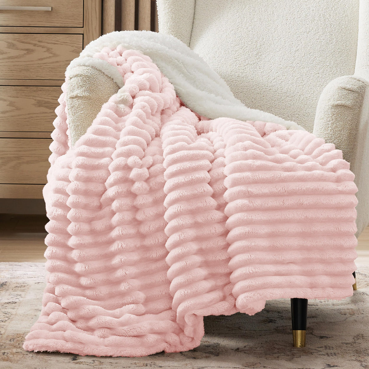 Bedsure Sherpa Throw Blanket For Couch - Super Soft Cozy Blanket For Bed, Fleece Thick Warm Blanket For Winter, Plush Pink Throw