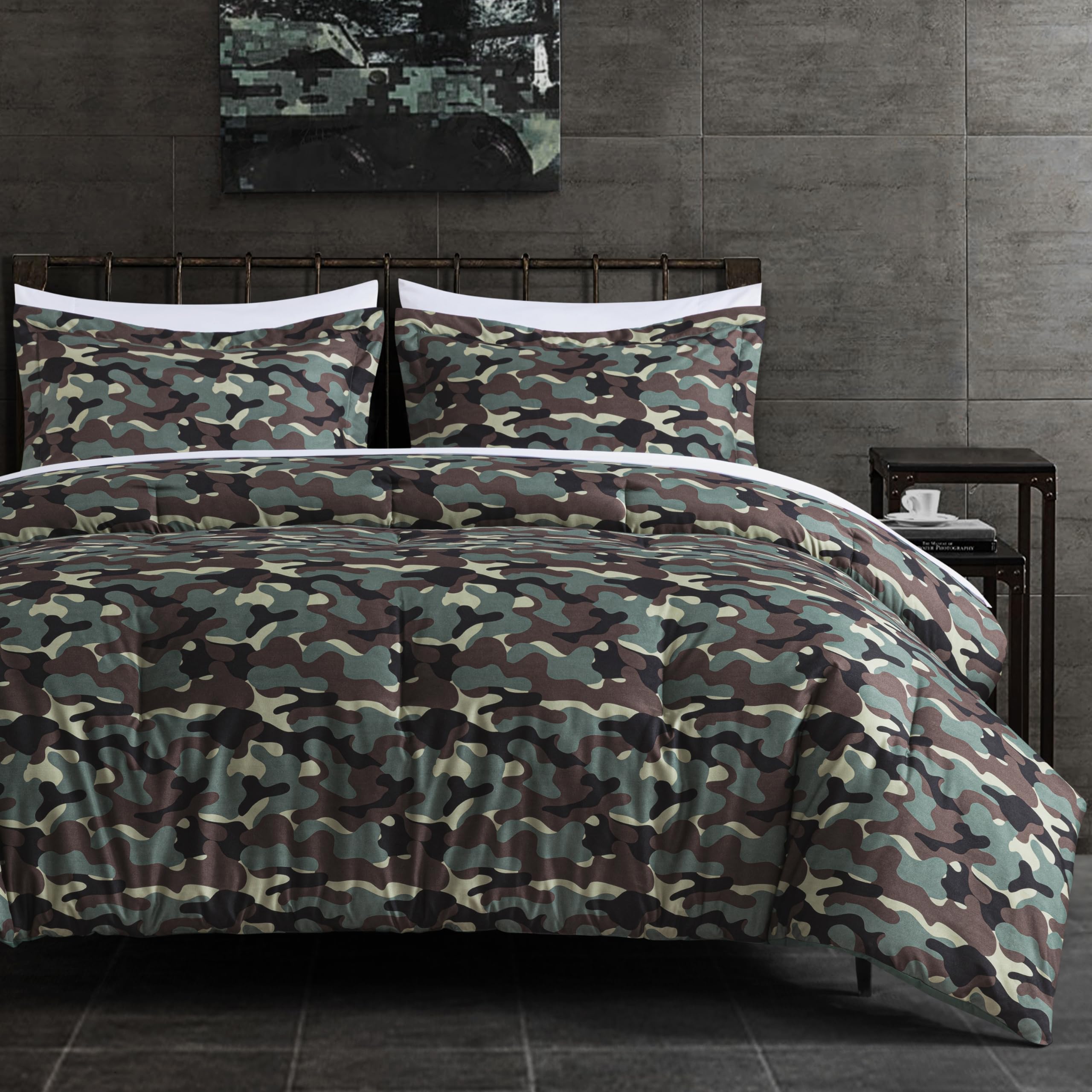 Chezmoi Collection Soft Microfiber Printed Military Camo Bedding Set 3-Piece Army Green Camouflage Comforter Set, King Size
