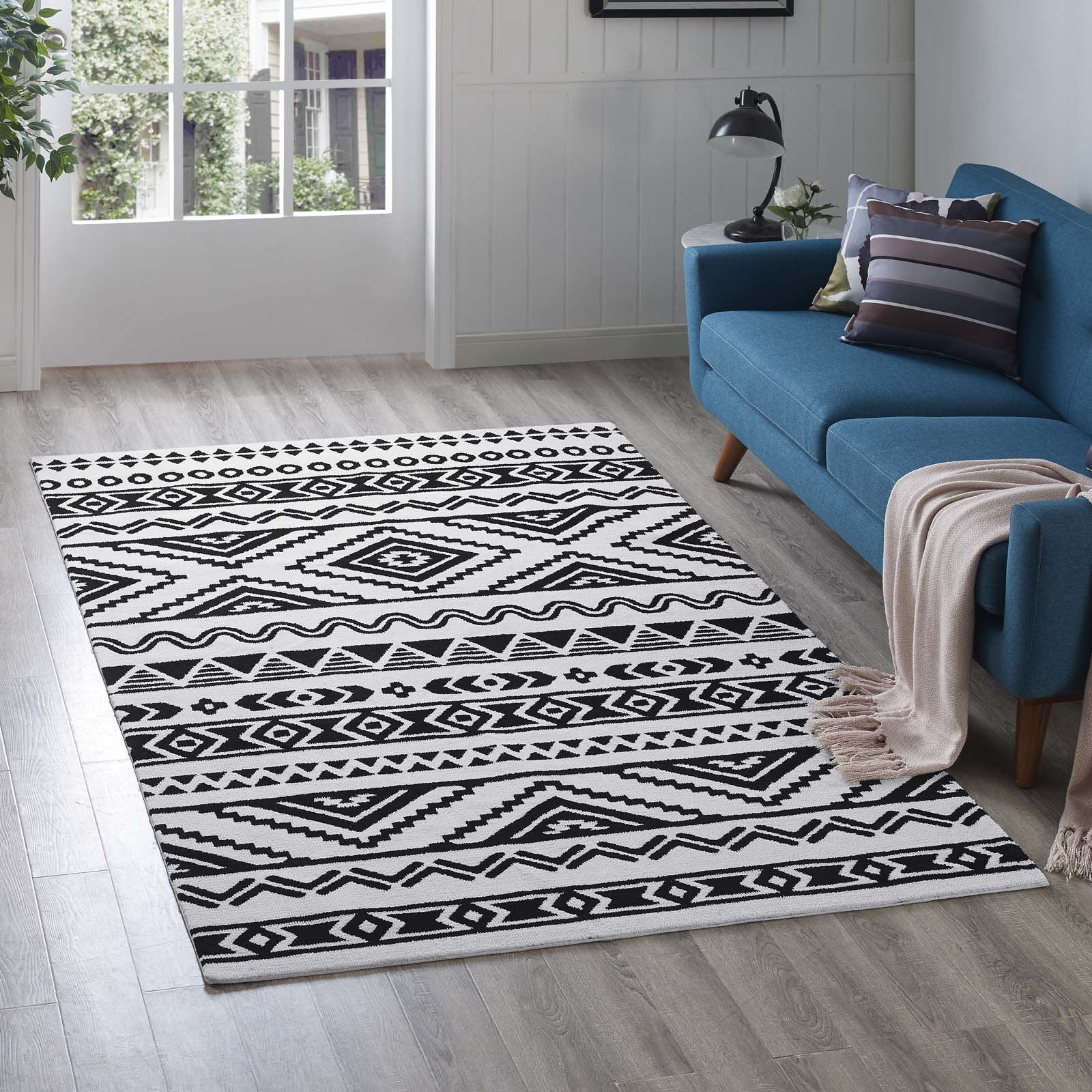 Modway Haku Geometric Moroccan Tribal 5X8 Area Rug With Contemporary Design In Black And White