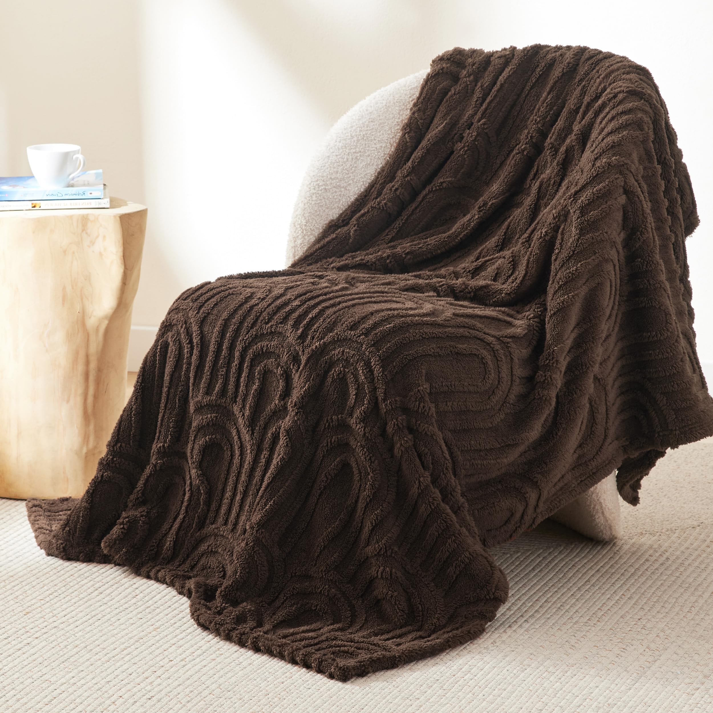 Bedsure Dark Brown Throw Blanket For Women - Super Soft & Cozy, Fleece Blankets For Girls, Ideal For Couch & Bed, 50X60 Inches