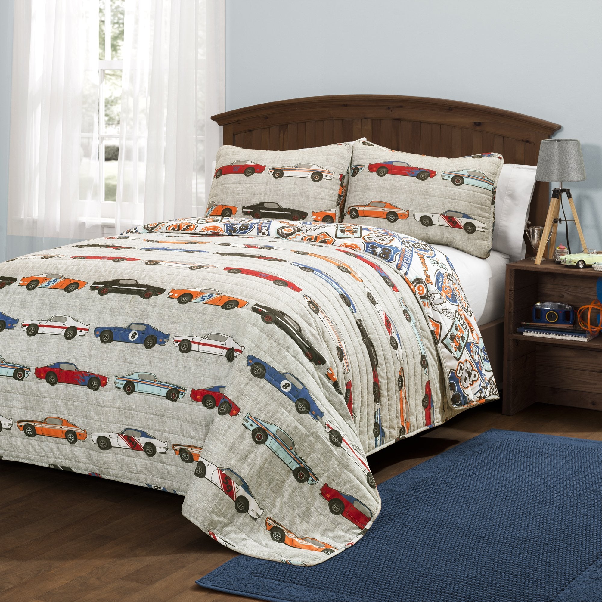 Lush D  Cor Lush Decor Beige Race Car Kids' 2-Piece Quilt, Reversible Bedding Set For Boys (Twin), Blue/Orange