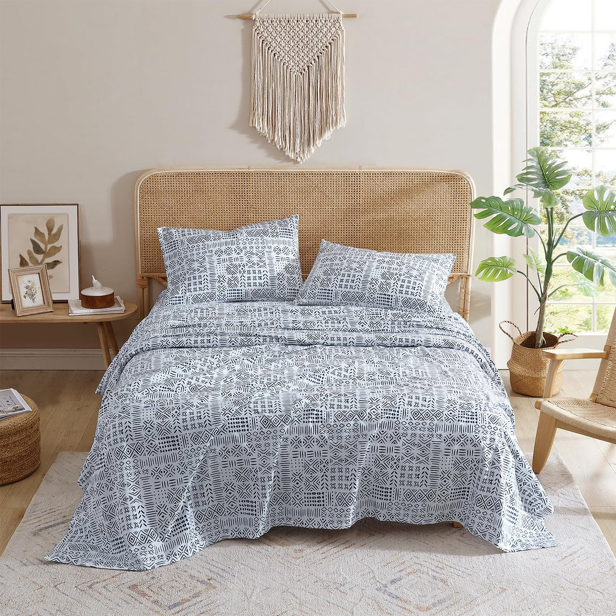 Indigo Ink - Queen Size Sheet Set, 4-Piece Boho Geometric Patterned Bedding, Soft & Wrinkle Resistant (White Denim Collection, N
