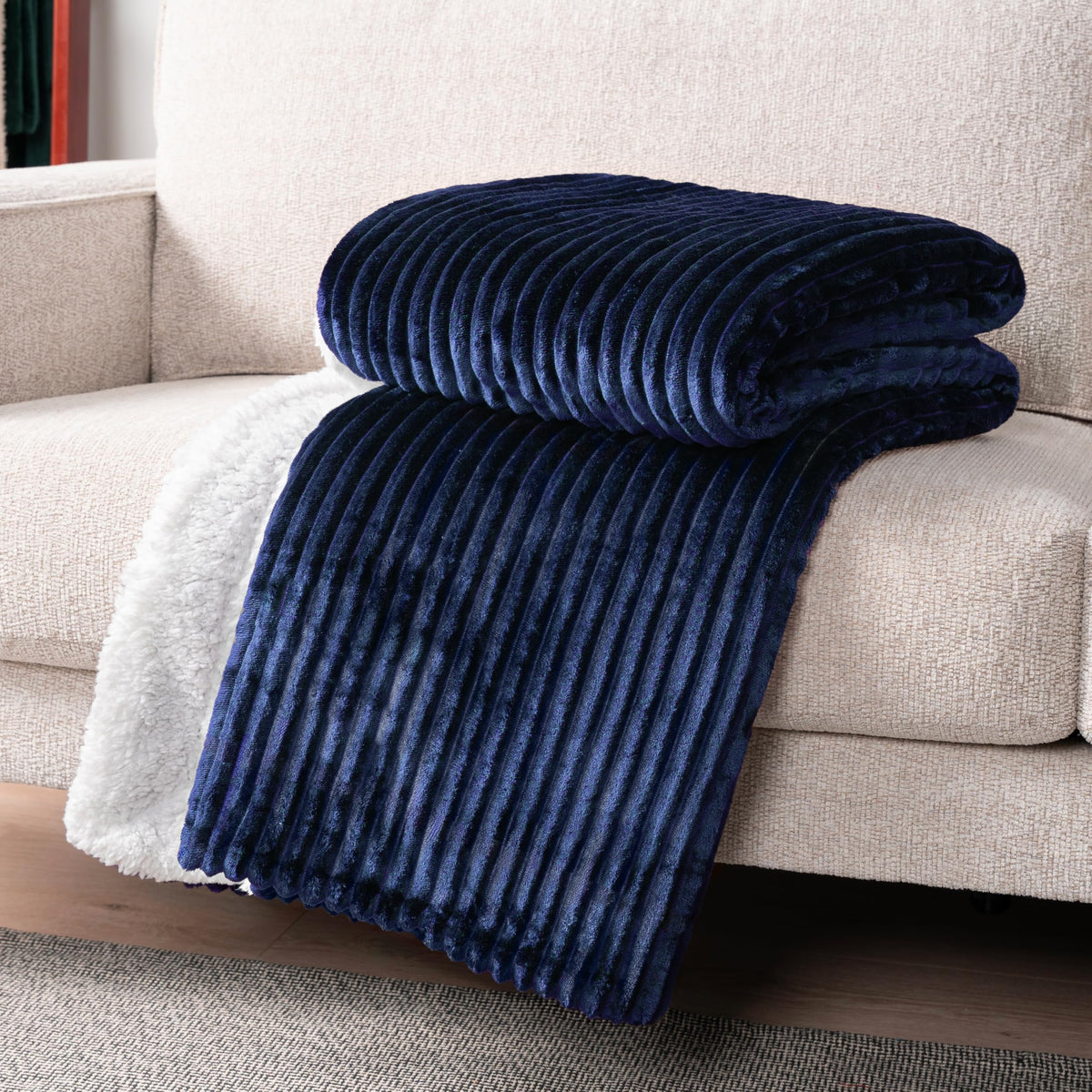 Pavilia Navy Sherpa Fleece Throw Blanket For Couch Twin, Soft Plush Fuzzy Blankets, Fluffy Flannel Sherpa Blanket For Bed, Warm