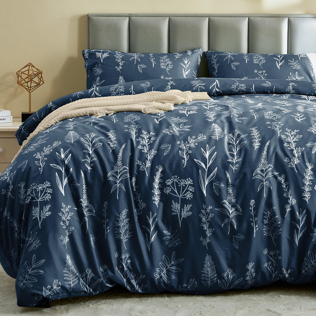 Muxhomo Duvet Cover King Size, Reversible Floral Navy Duvet Cover Set With Zipper Closure, 3 Pieces Botanical Patterns Soft Micr