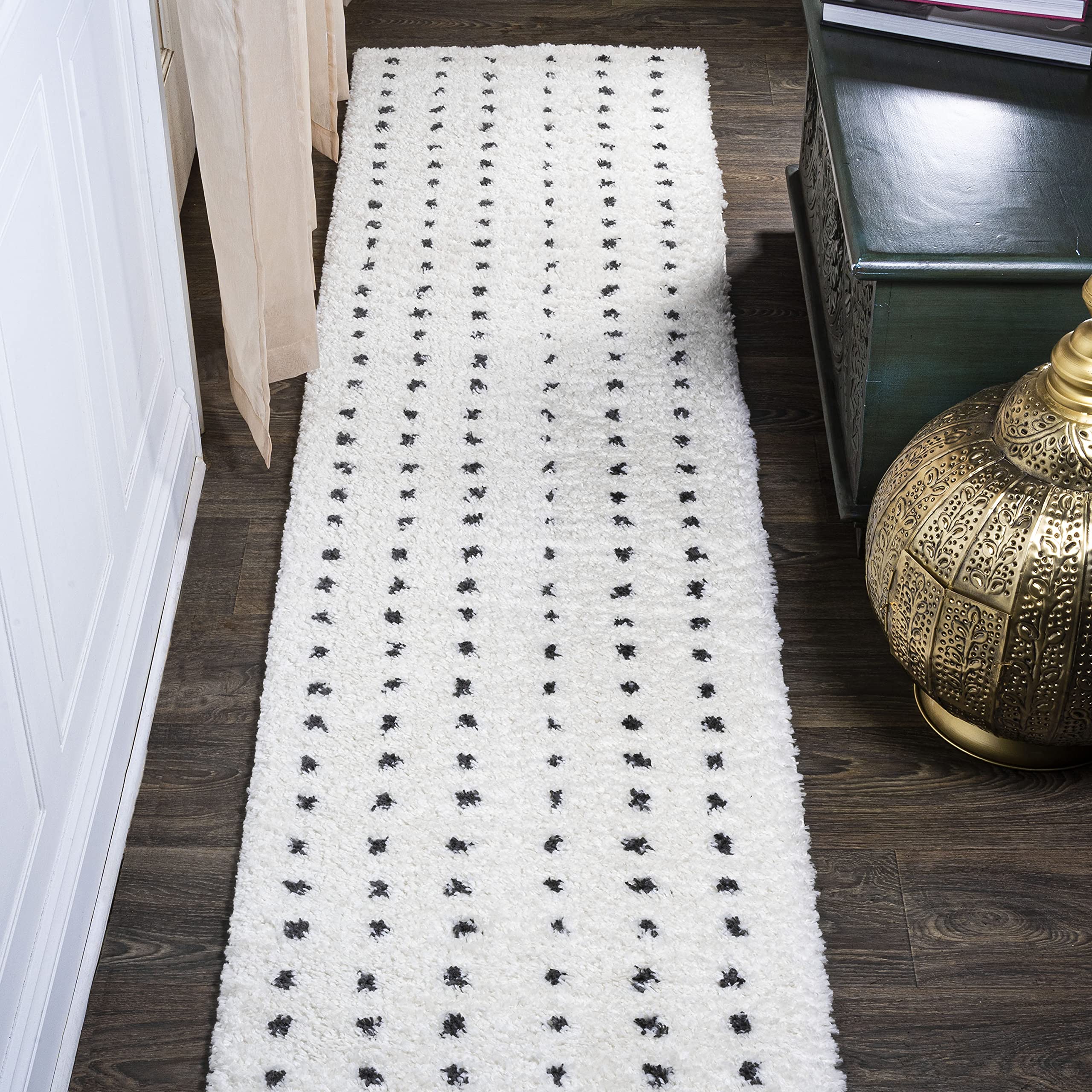 JONATHAN Y MOH400A-210 Pele Modern Geometric Shag Indoor Area-Rug Bohemian Polka Dot Easy-Cleaning Bedroom Kitchen Living Room N