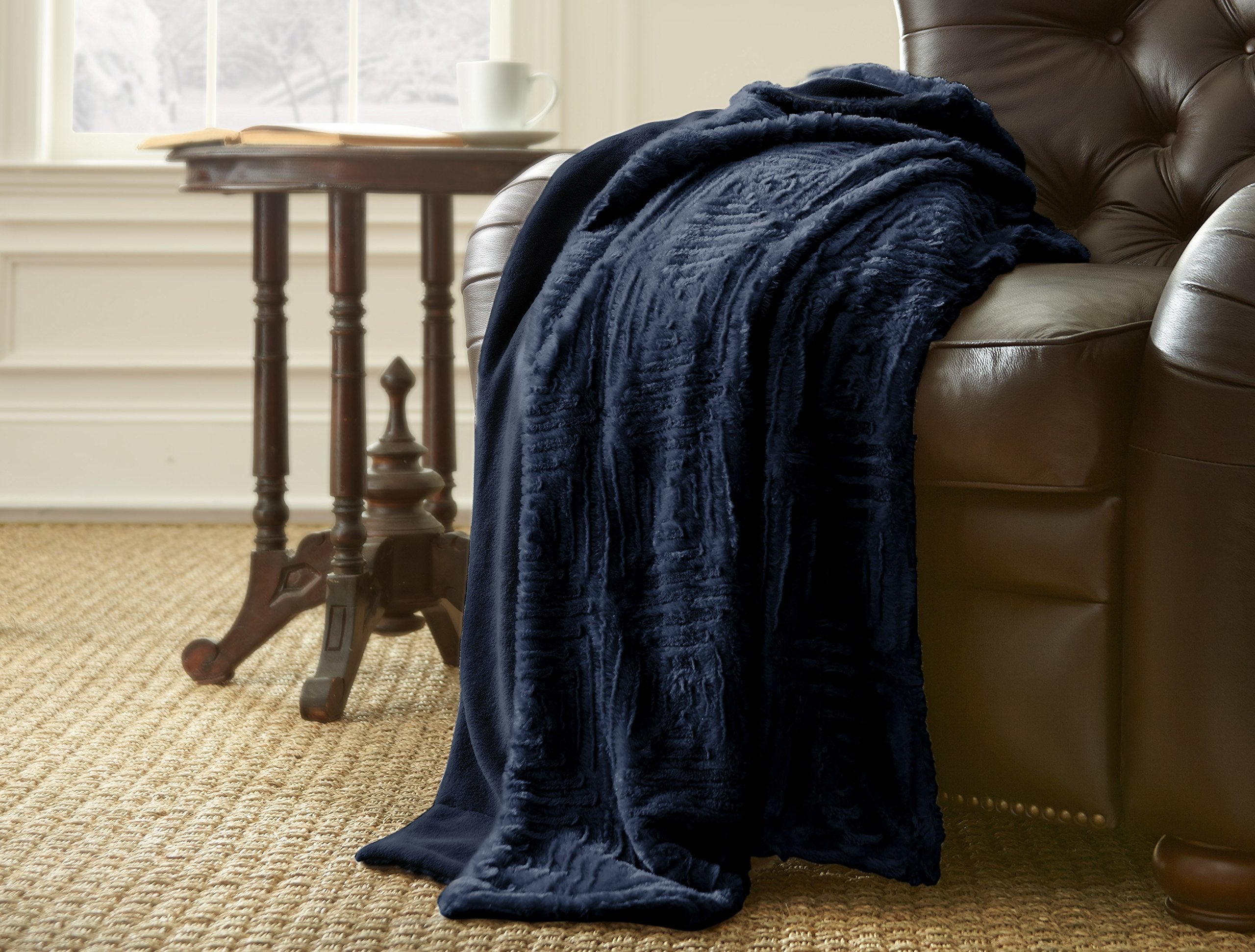 Amrapur Overseas  Luxury Faux Fur Throw (Indigo)