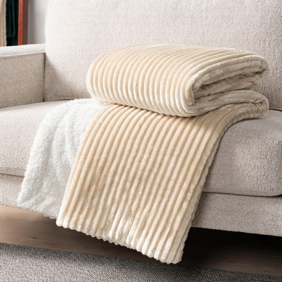 Pavilia Beige Sherpa Fleece Throw Blanket For Couch Twin, Soft Plush Fuzzy Blankets, Fluffy Flannel Sherpa Blanket For Bed, Warm