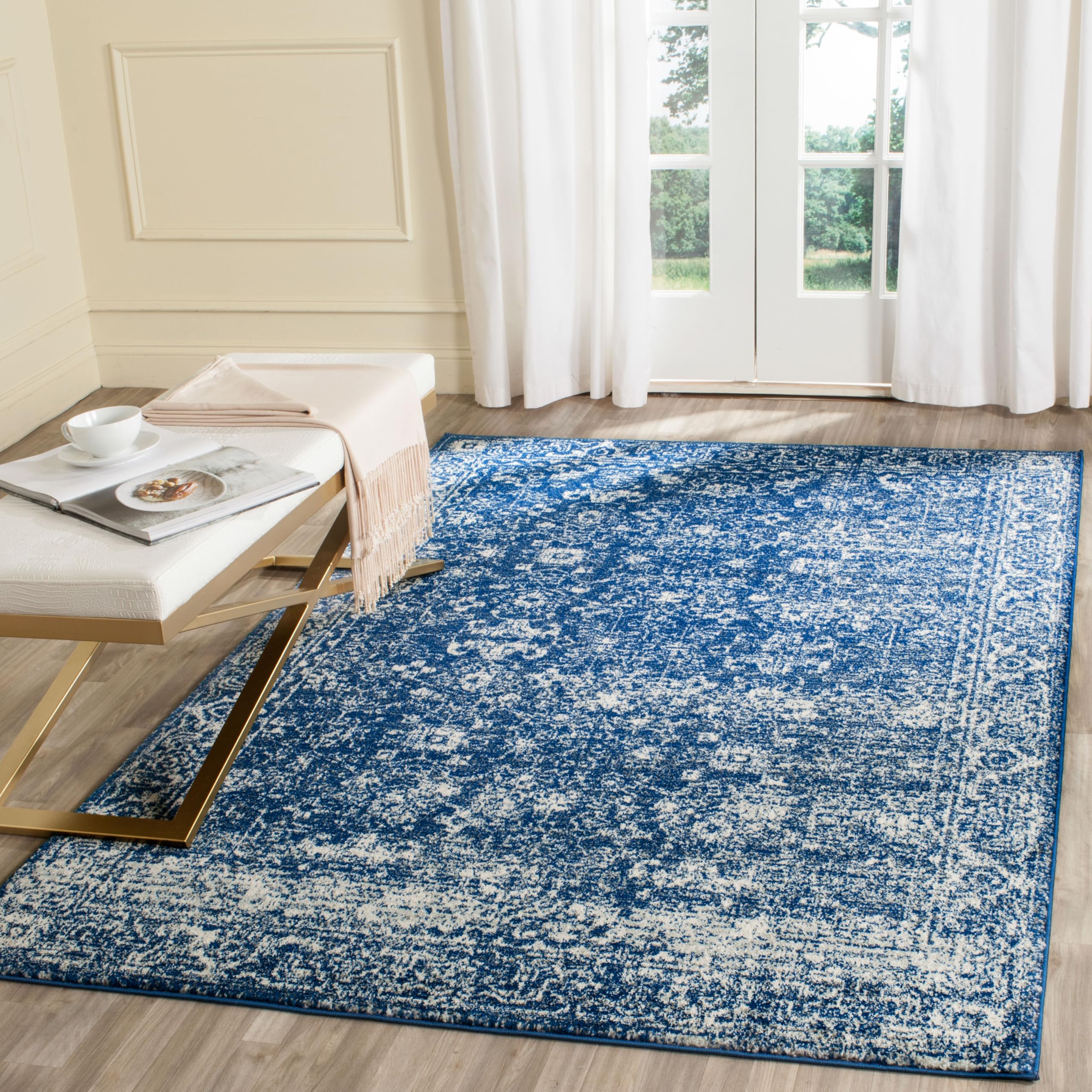 SAFAVIEH Evoke Collection 67 x 9 Navy/Ivory EVK270A Shabby Chic Distressed Non-Shedding Living Room Bedroom Dining Home Office